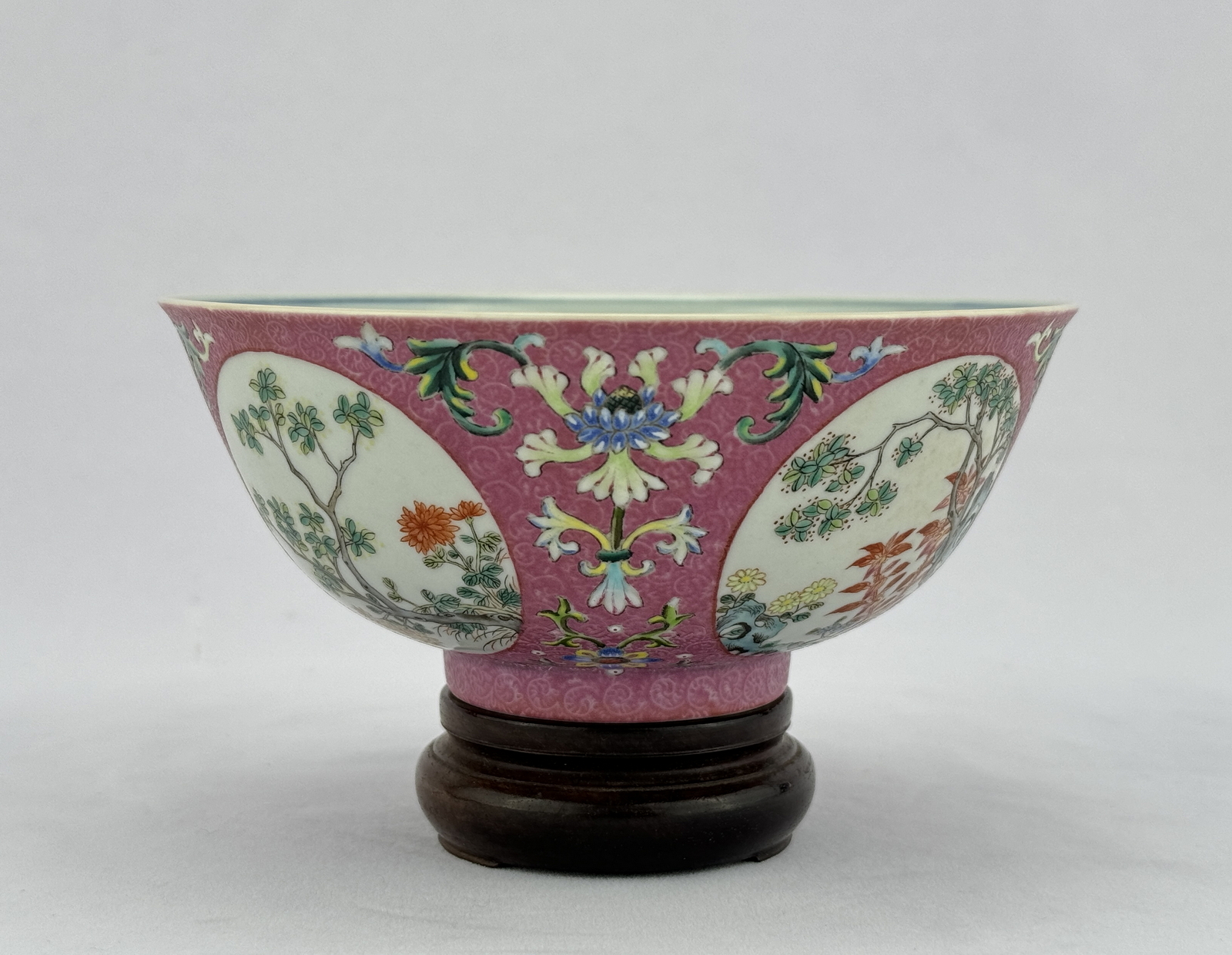 A Chinese Famille Rose bowl, 19TH/20TH Century Pr.  - Image 5 of 10