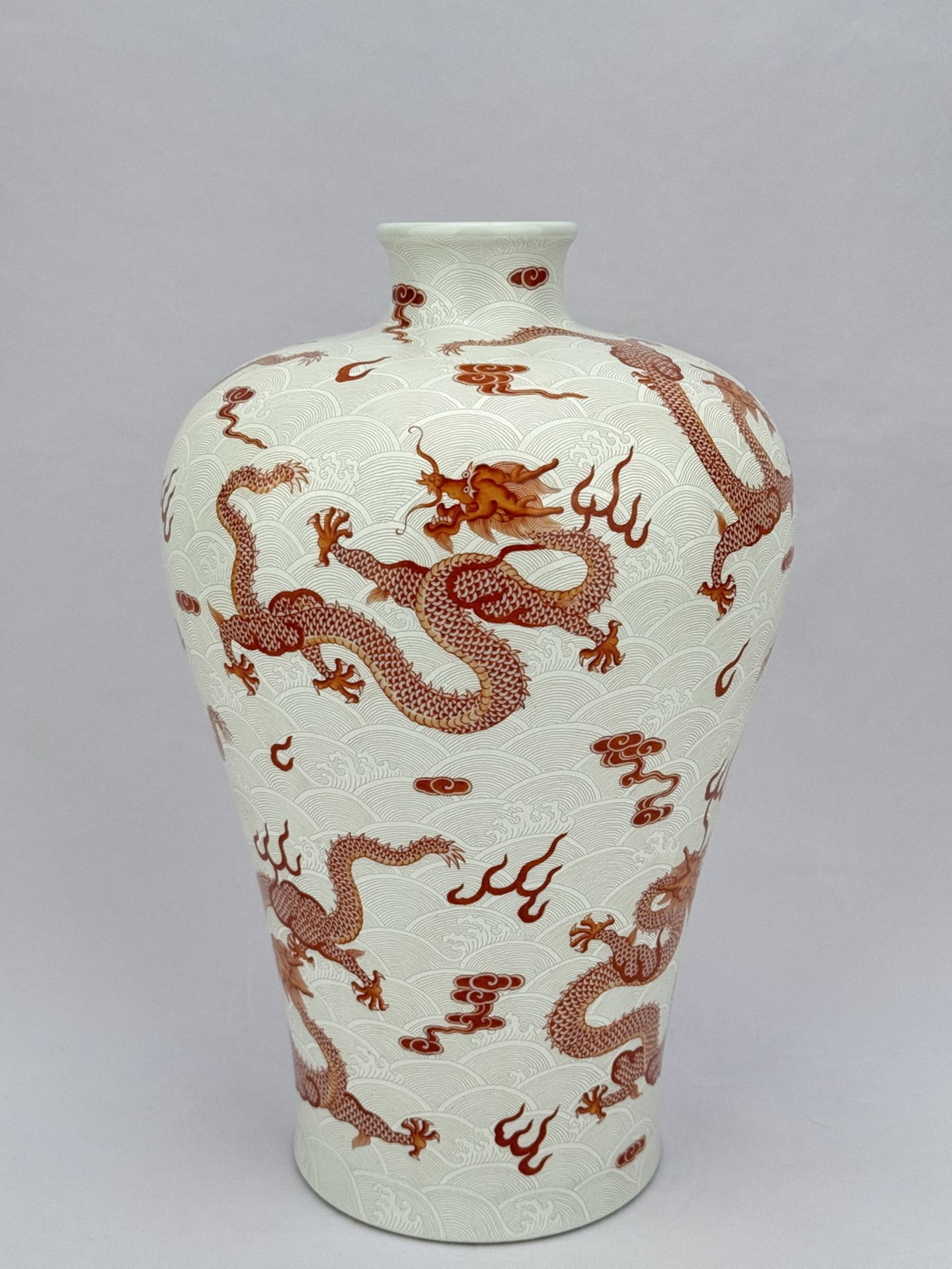 A Chinese empire style vase, 17TH/18TH Century Pr.  - Image 4 of 12