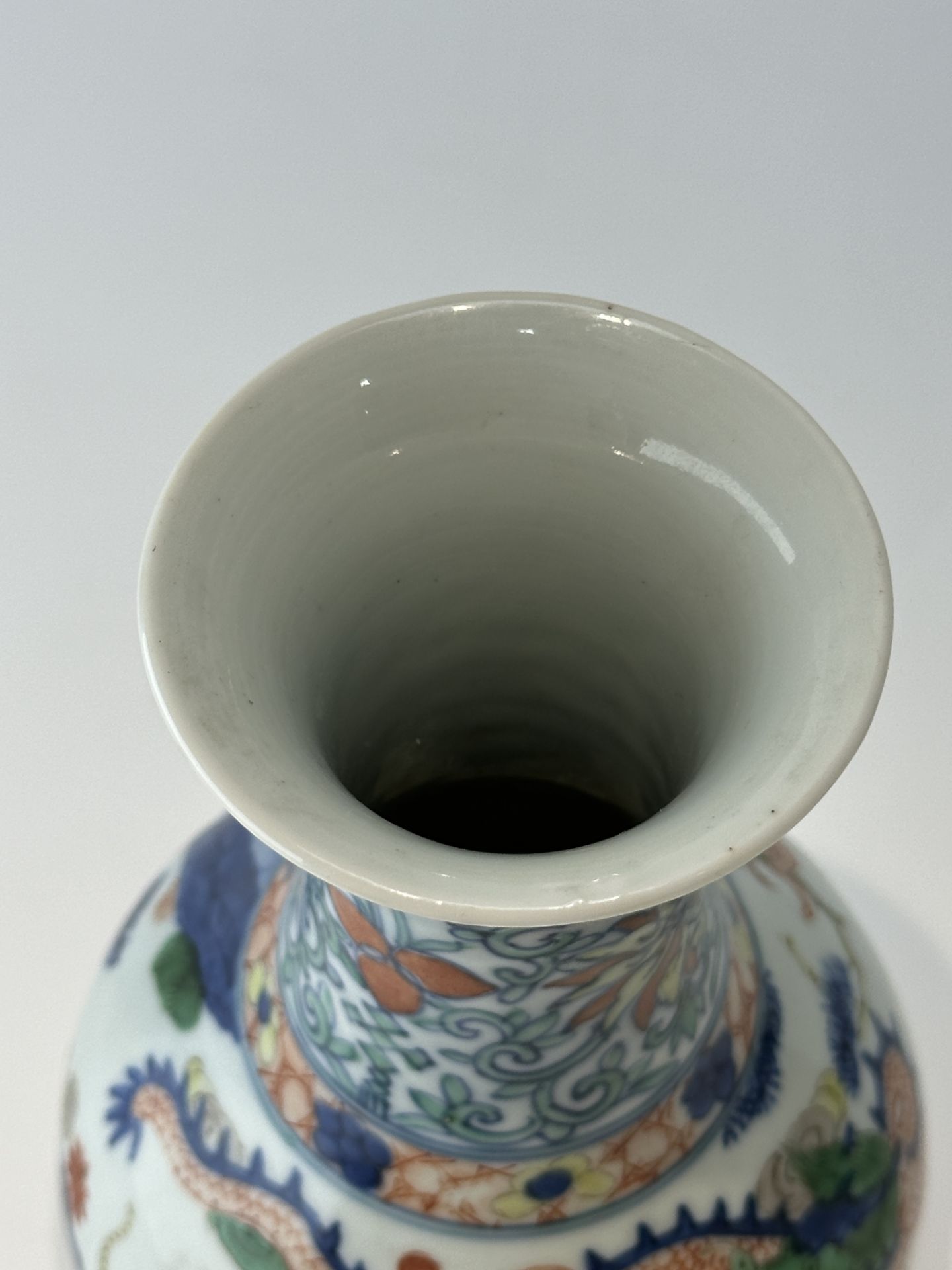 Chinese Doucai Porcelain Vase, Qianlong Mark. - Bild 23 aus 23