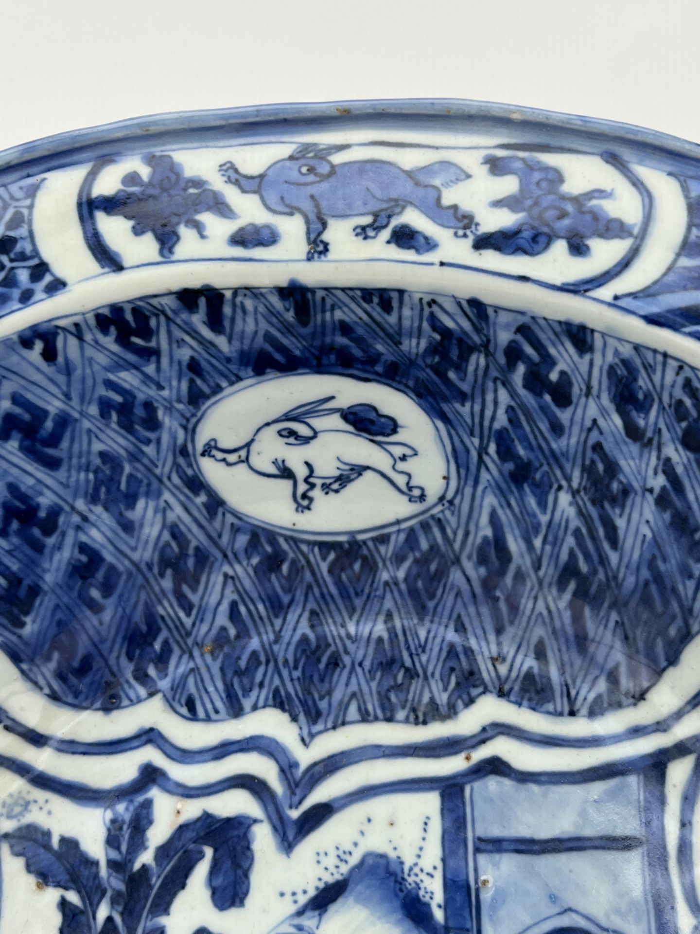 A Chinese Blue&White water pot, 17TH/18TH Century Pr.  - Image 8 of 14