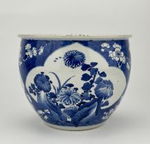 A Chinese Blue&White jar, 17TH/18TH Century Pr.