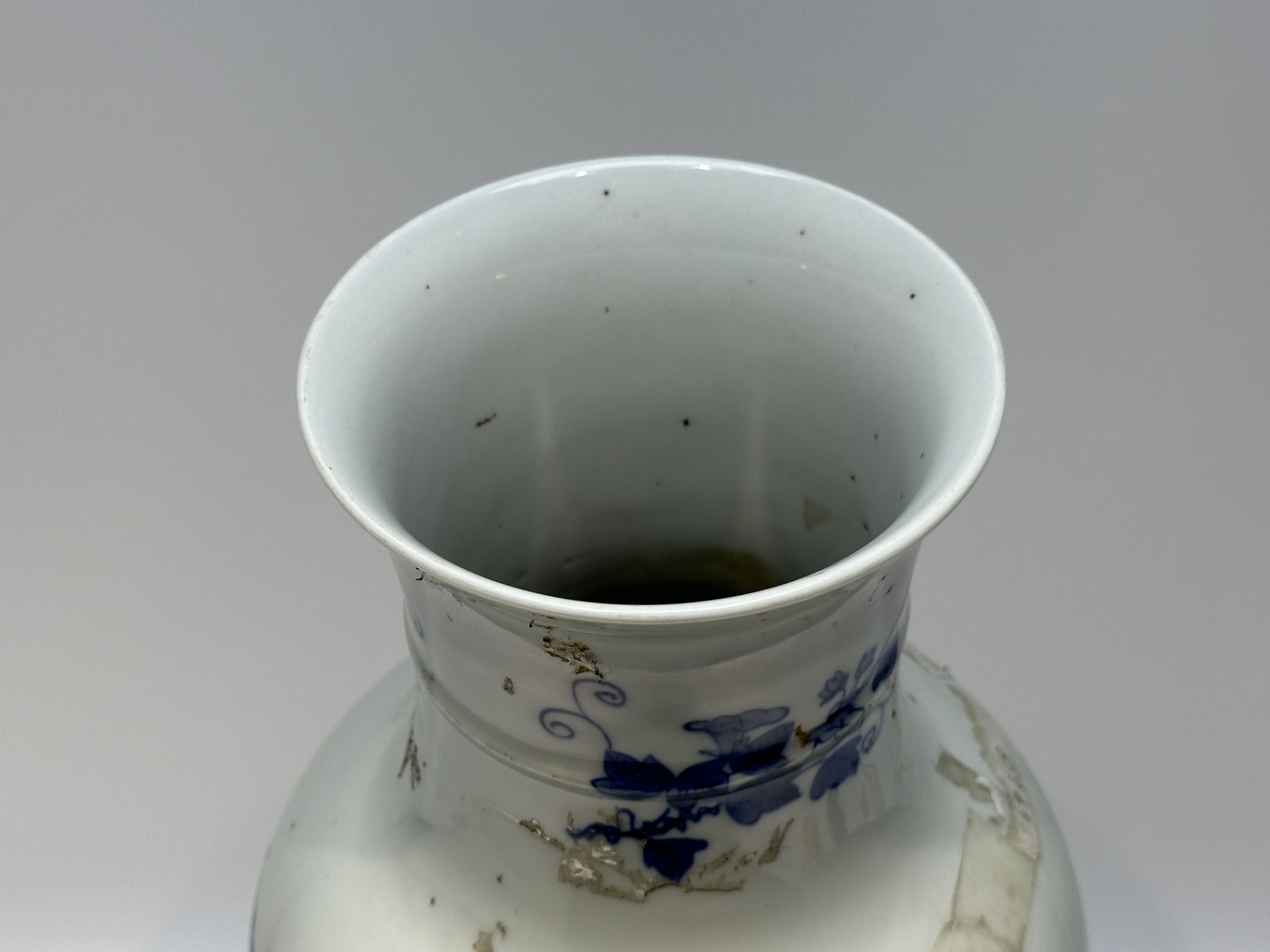 A Chinese Blue&White vase, 17TH/18TH Century Pr.  - Bild 10 aus 20