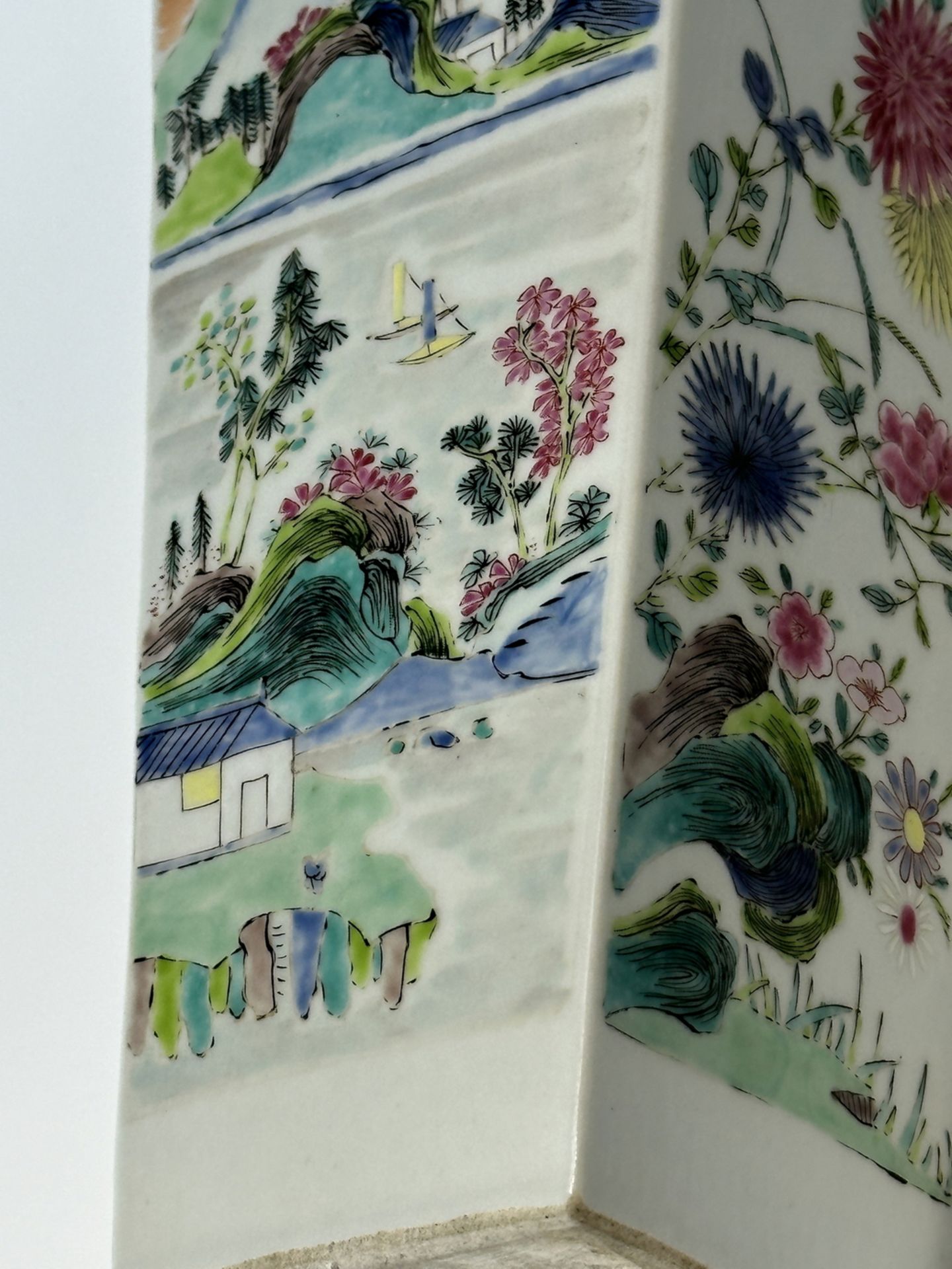 A Chinese Famille Rose vase, 17TH/18TH Century Pr. - Image 7 of 8