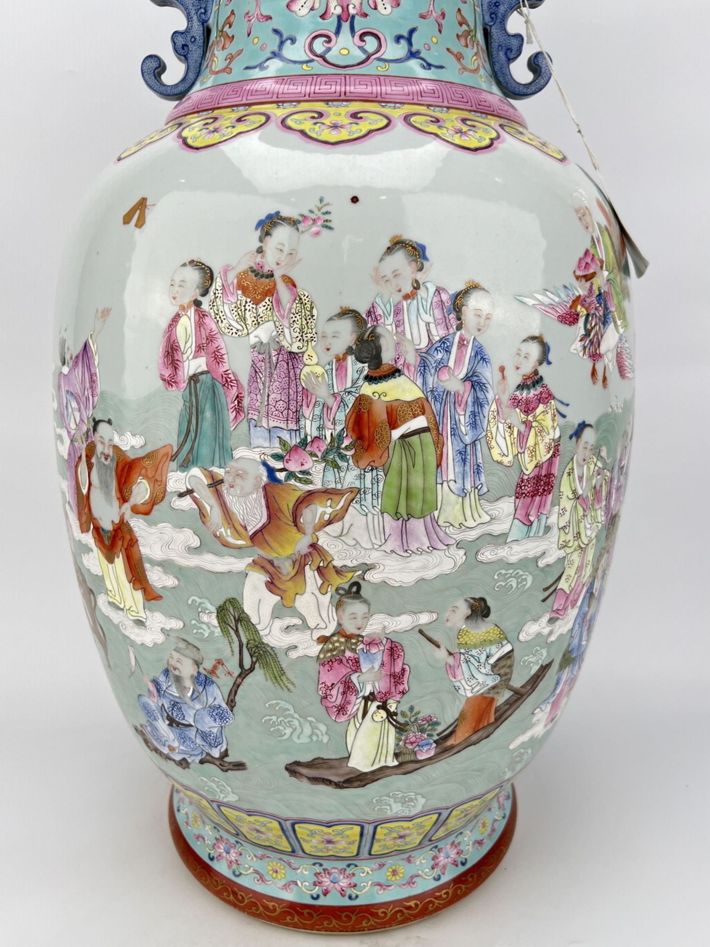 An extra ordinary large size of Chinese Famille Rose rose vase, 18TH/19TH Century Pr.  - Image 5 of 24