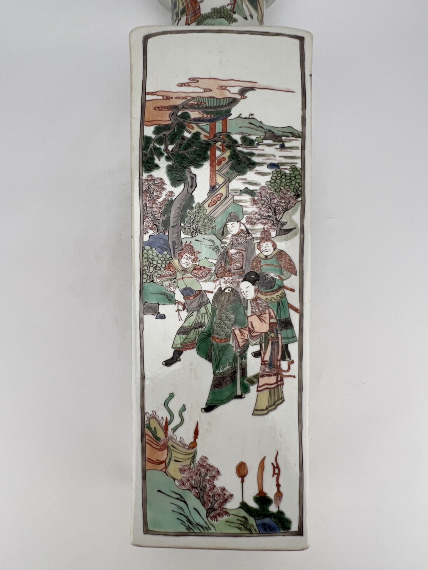 A Chinese Famille Rose vase, 17TH/18TH Century Pr. - Bild 16 aus 16