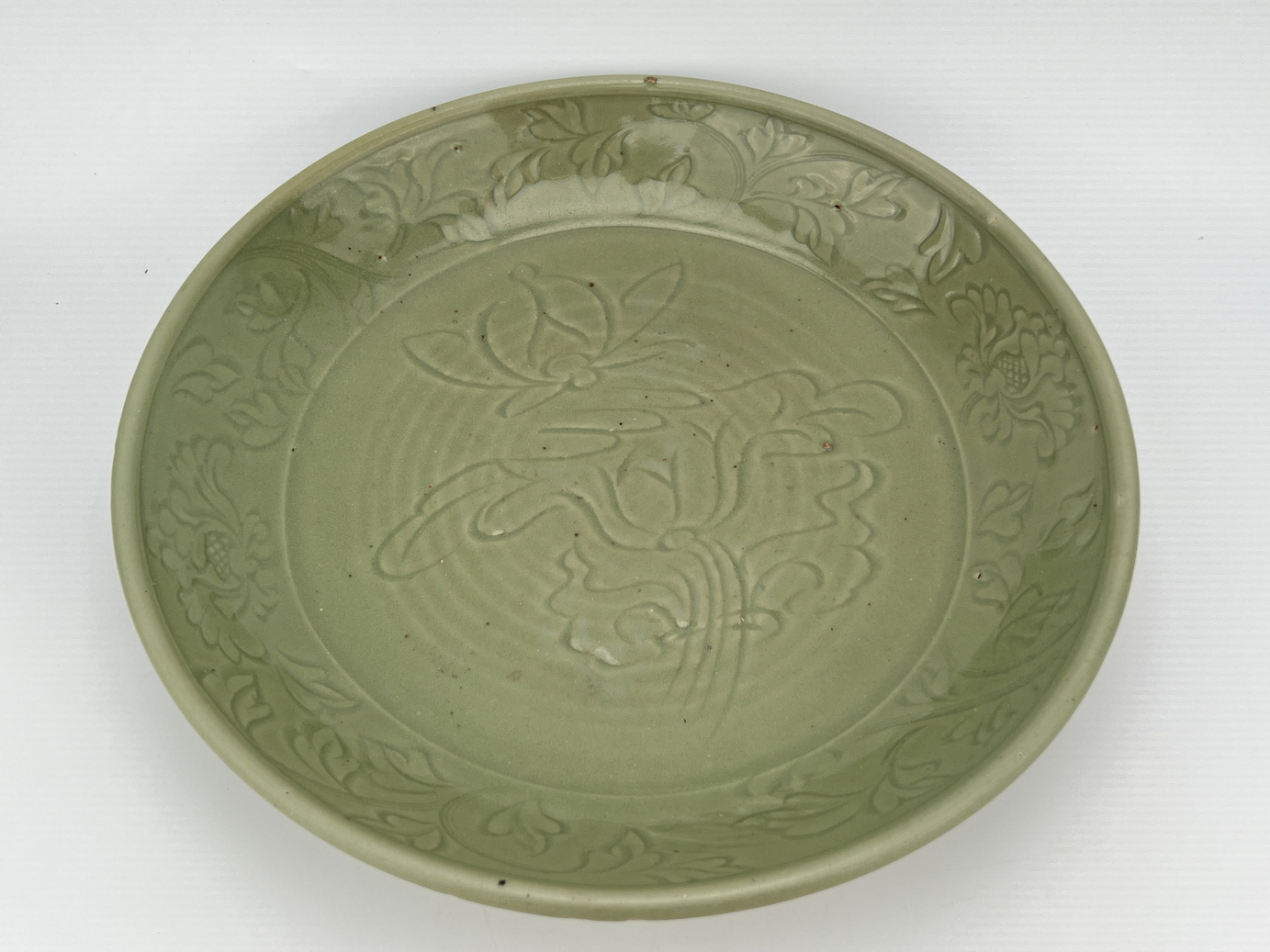 A Chinese celadon dish, 16TH/17TH Century Pr.  - Image 5 of 12