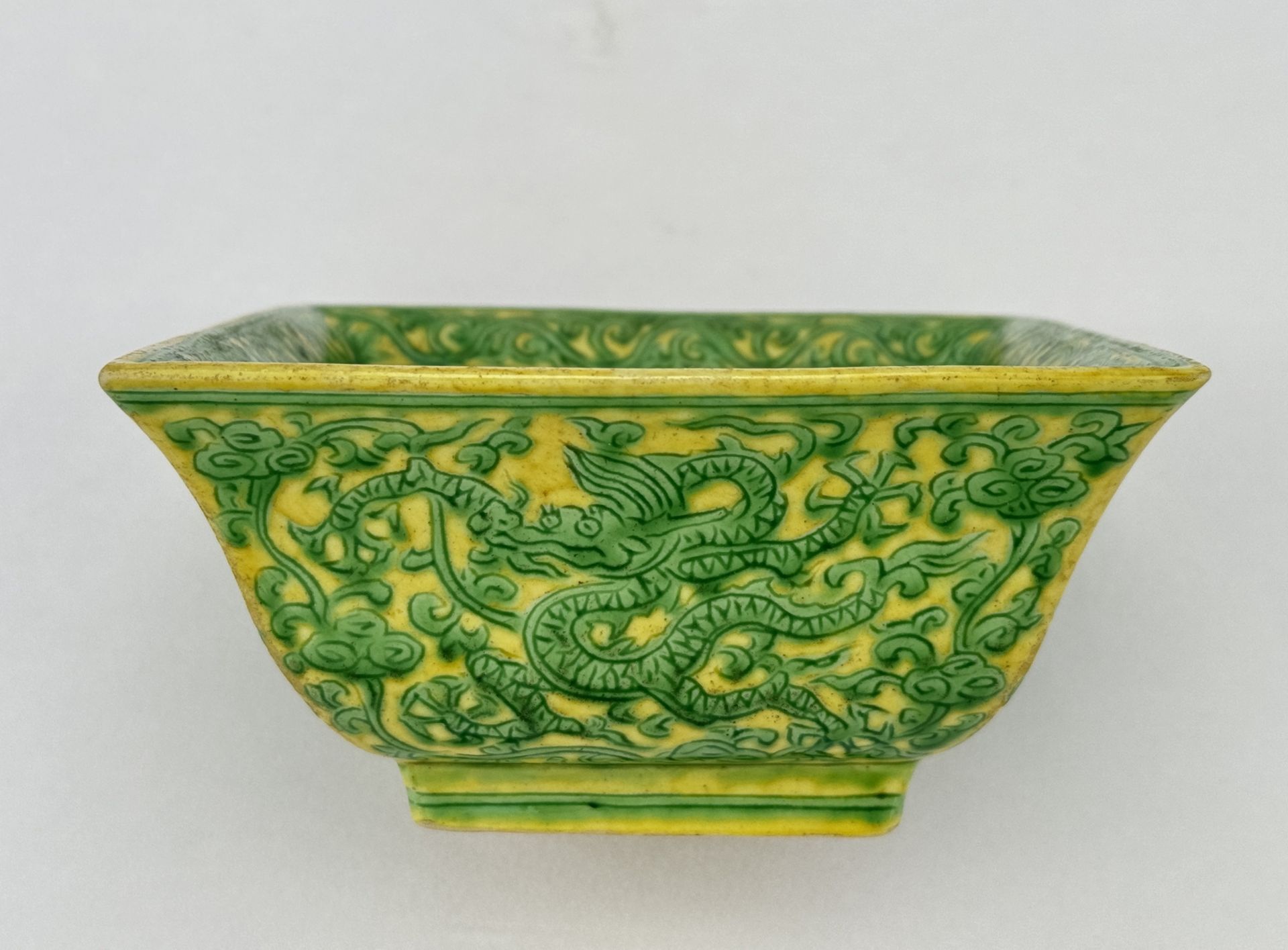 A Chinese cup, 17/19 Century Pr. - Image 6 of 8