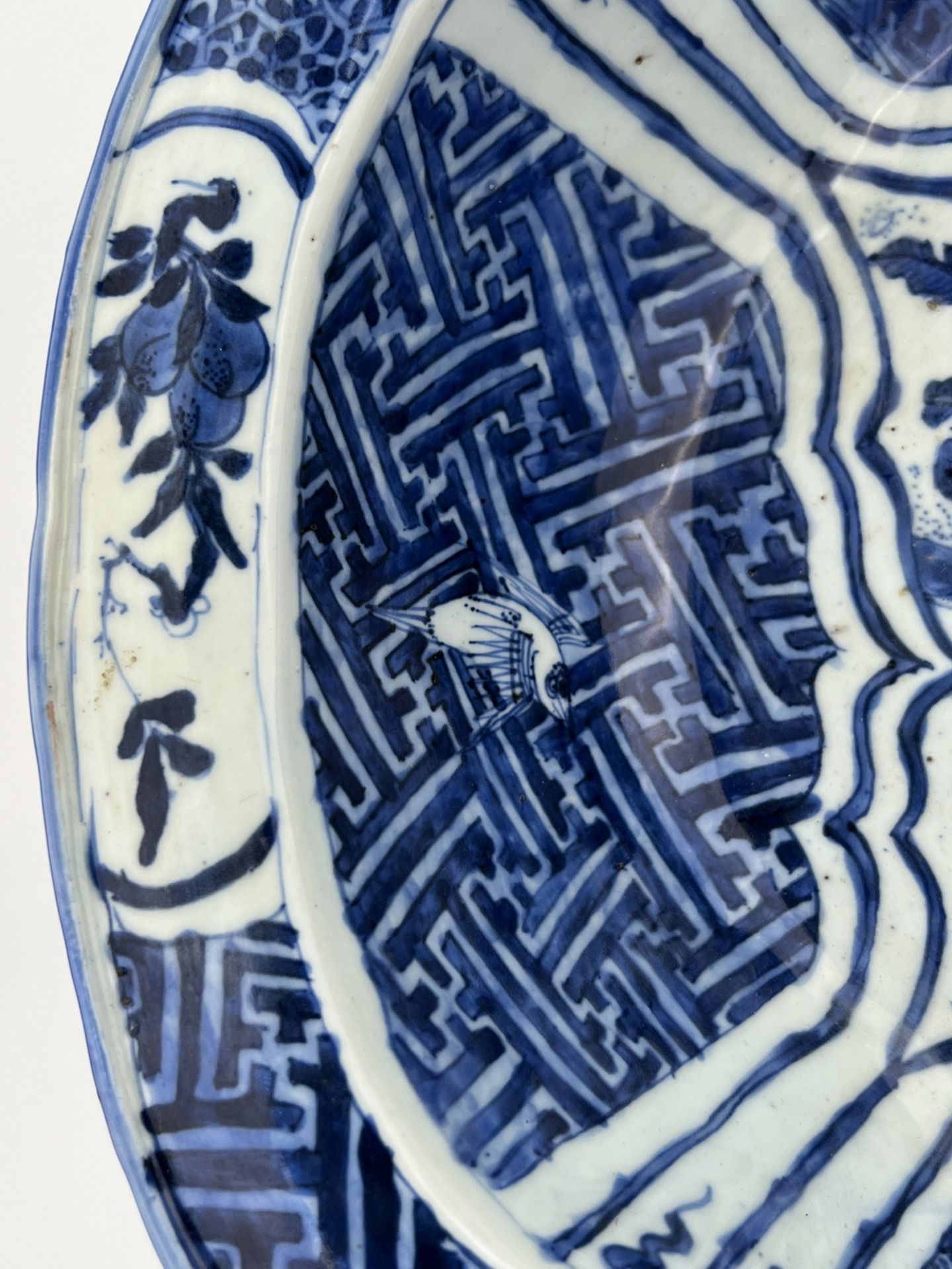 A Chinese Blue&White water pot, 17TH/18TH Century Pr.  - Image 7 of 14
