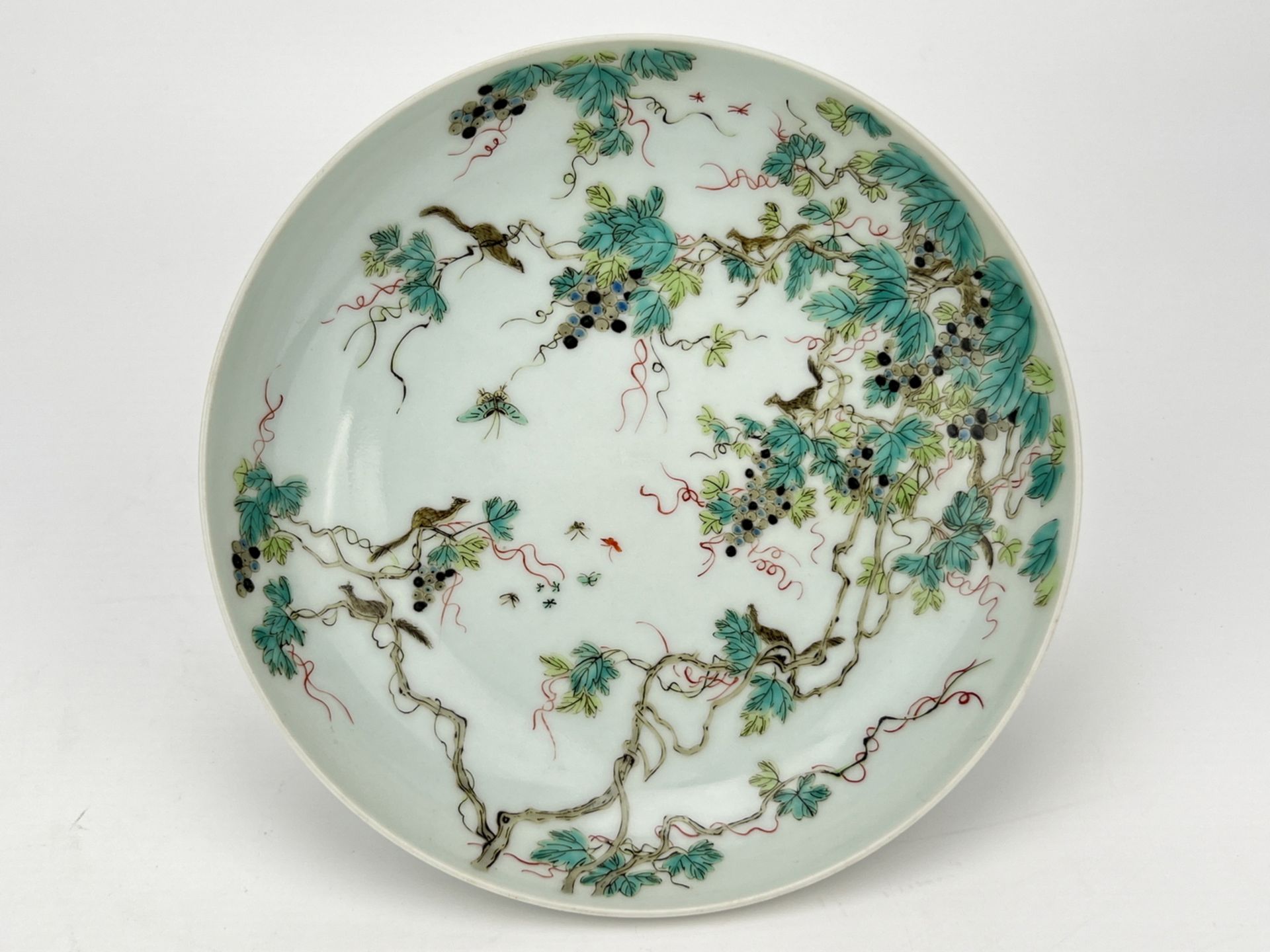 A Chinese Famille Rose dish, 18TH/19TH Century Pr. 