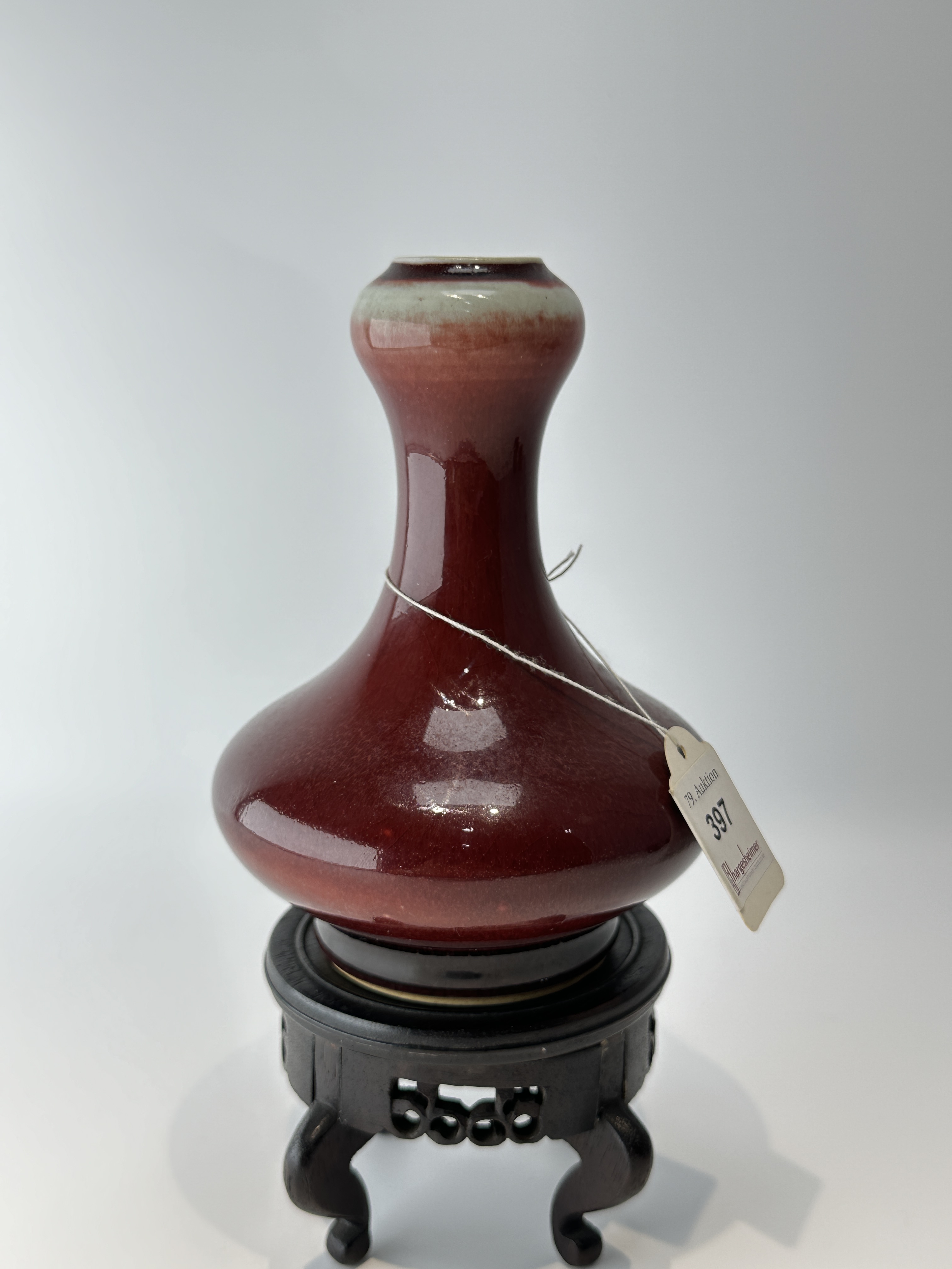 A Chinese red vase, 18TH/19TH Century Pr. 