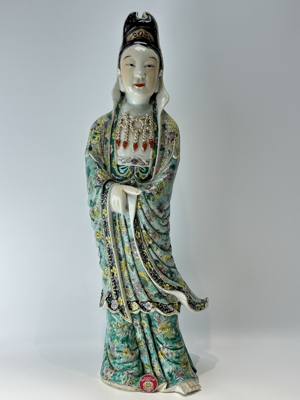 A Chinese porcelain figure, 17TH/18TH Century Pr.  - Image 2 of 14