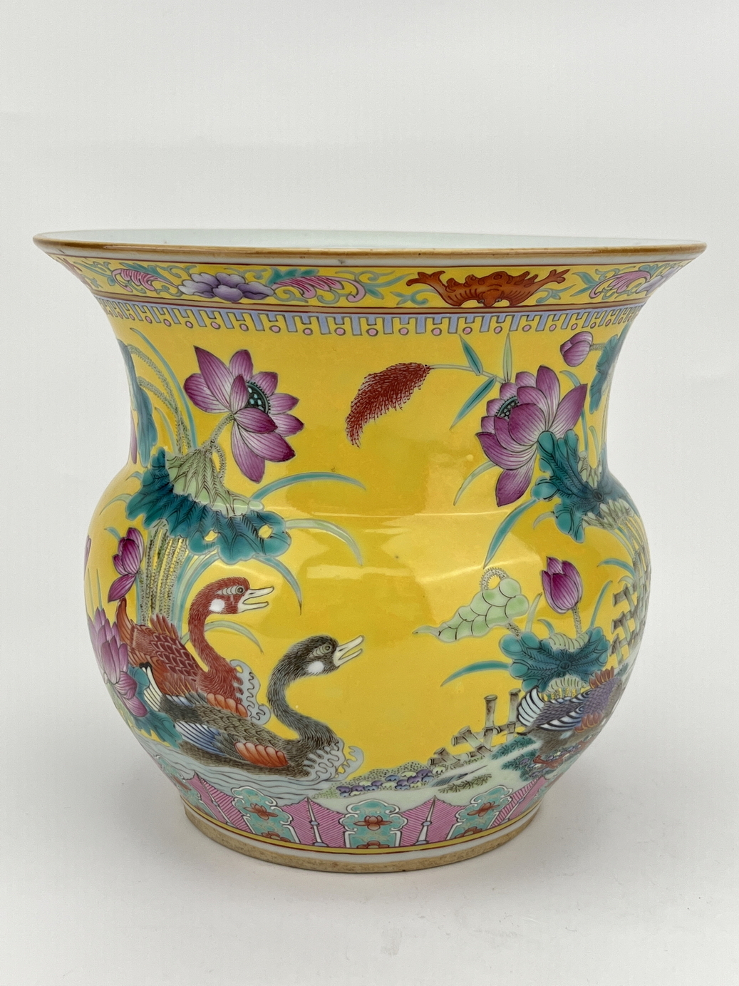 A Chinese Famille Rose vase, 19TH/20TH Century Pr.  - Image 4 of 9