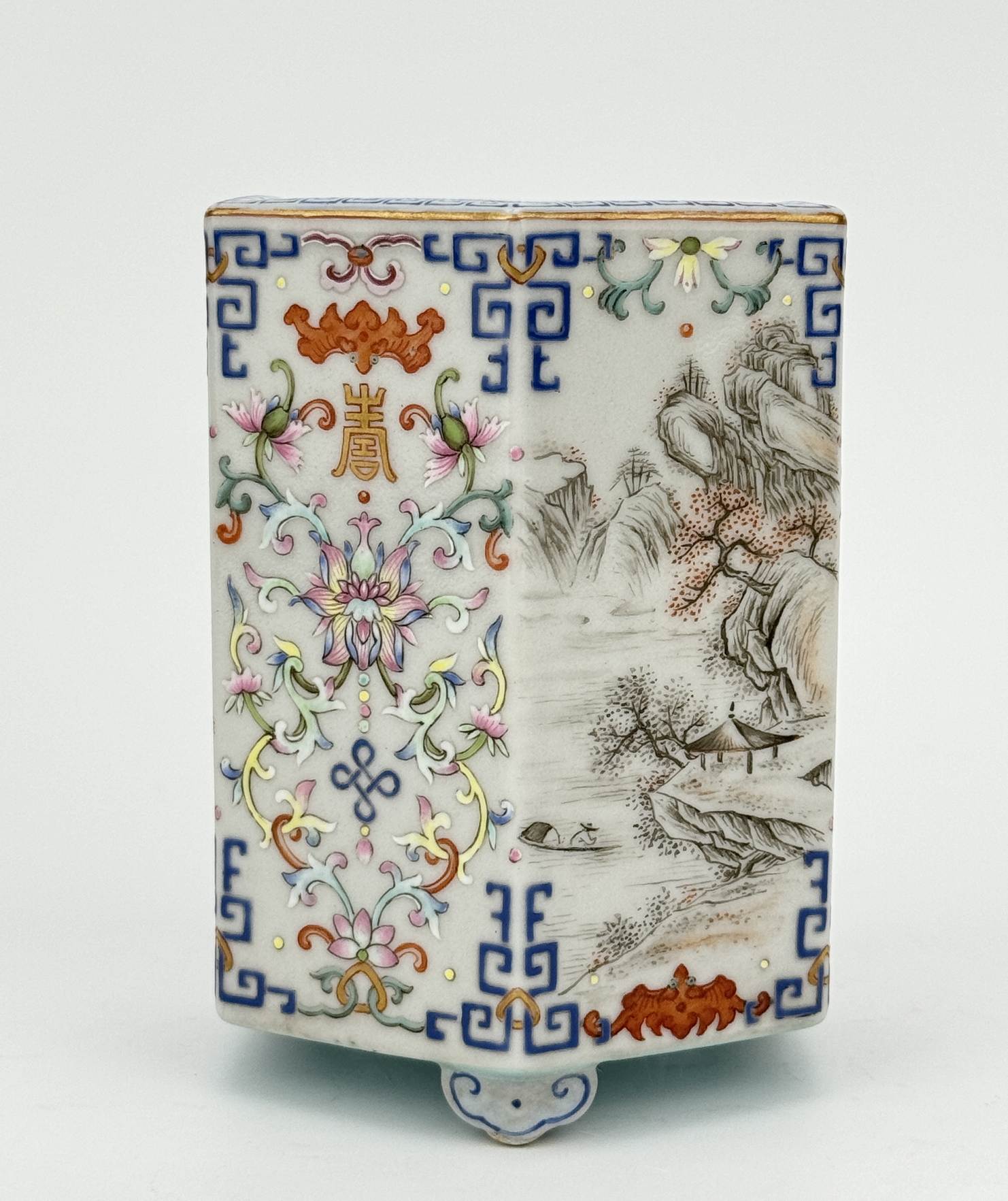 A Chinese Famille Rose vase, 17TH/18TH Century Pr.  - Image 3 of 5