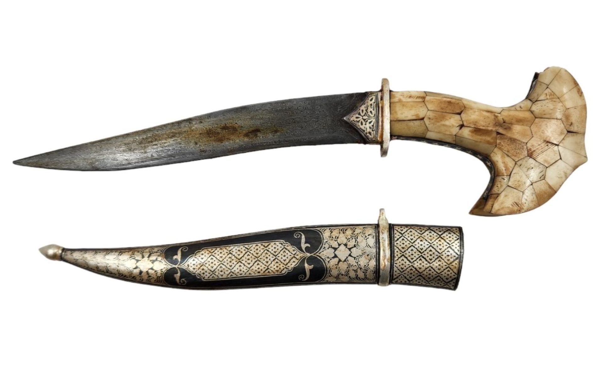 Decorative dagger, made of metal and bone. Length: 40 cm. Width: 10 cm. Period: 20th century - Bild 2 aus 6