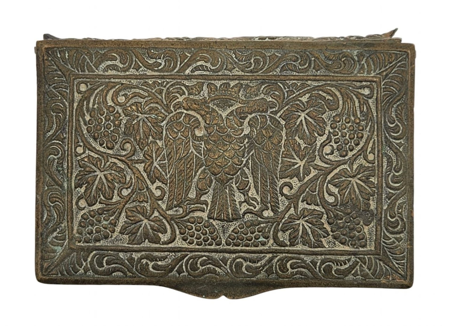 European metal box, a box decorated with a double-headed eagle relief and vines. Signs of rust, - Bild 4 aus 6