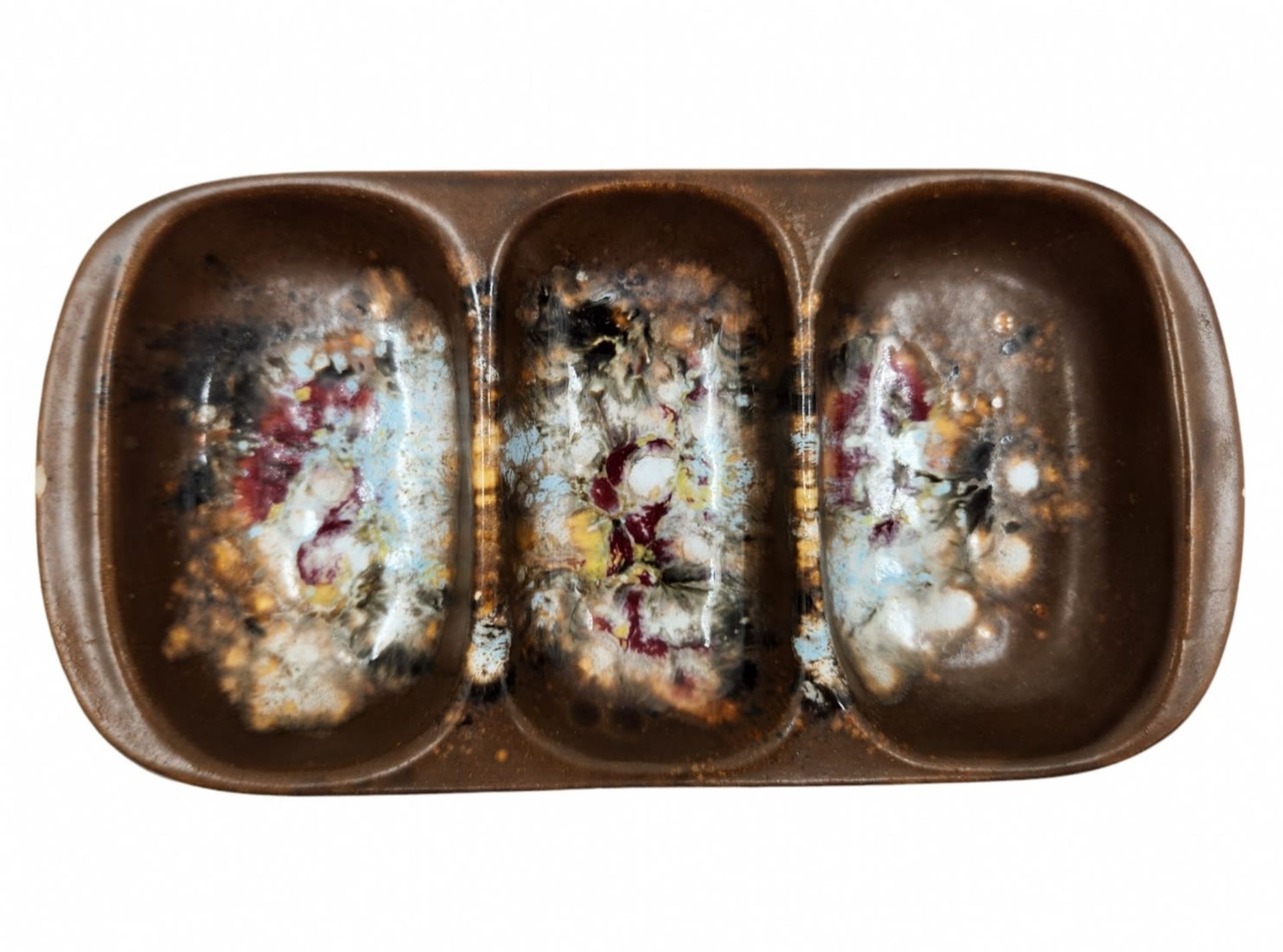 3 ceramic vessels, for Israeliana collectors: A three-compartment tray made by 'Kornet'. A saucer - Image 4 of 6