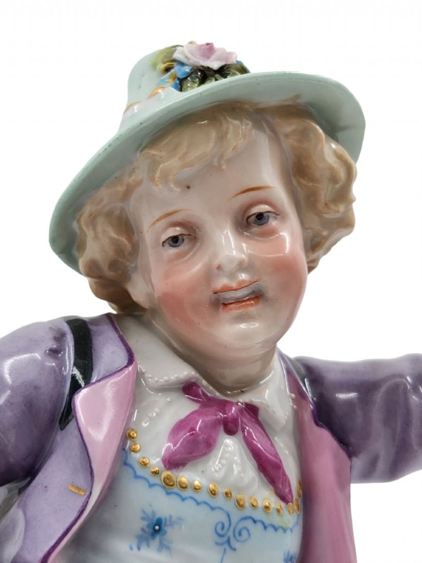Antique French porcelain statue, in the shape of a bunch of grapes, decorated with hand painting - Image 5 of 7