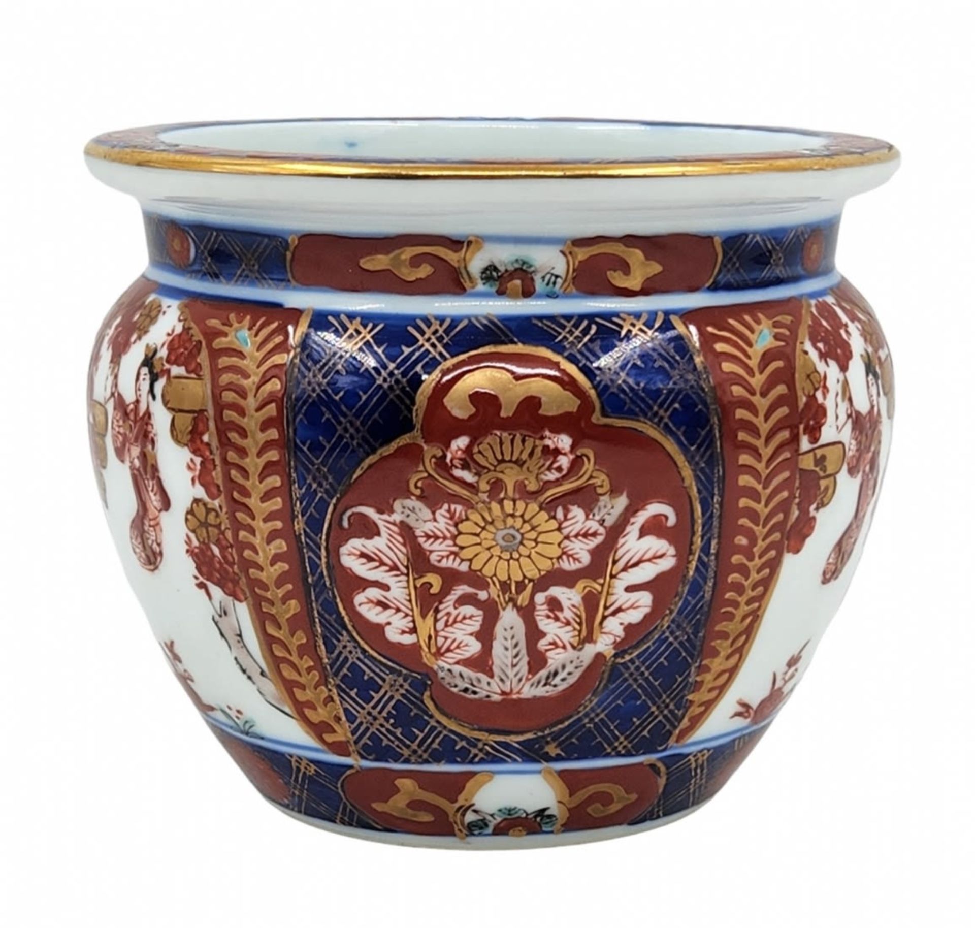 A small Japanese porcelain pot (Cache Pot) - Imari style, decorated with enamel and gold, signed. - Image 2 of 4