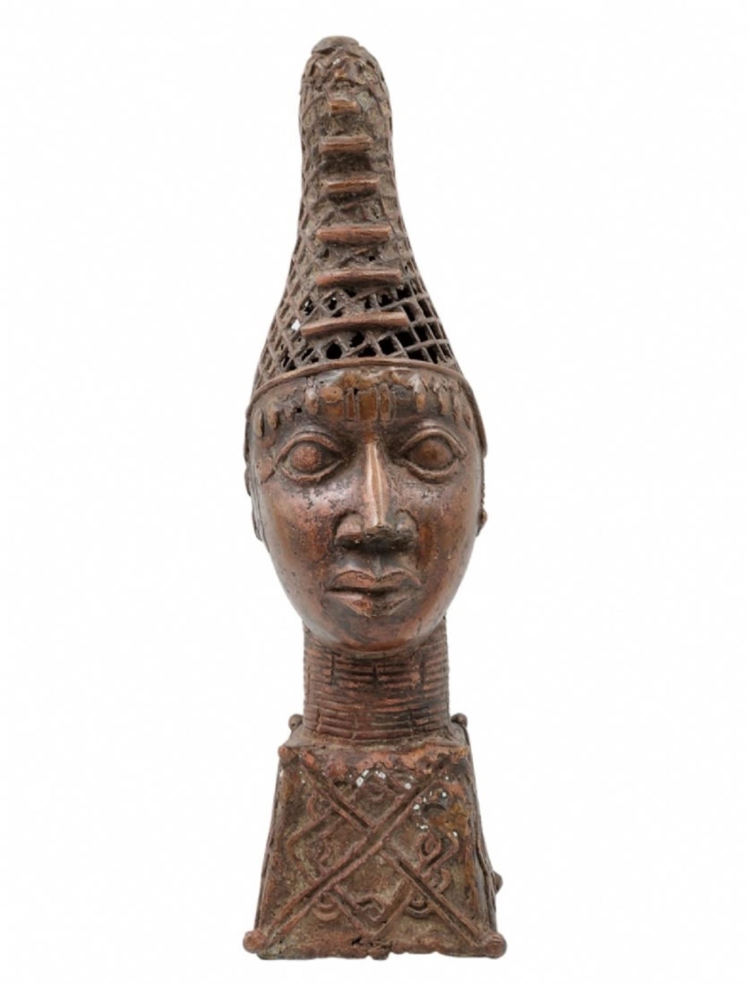 Antique African bronze statue, from the first third of the twentieth century, in the form of a