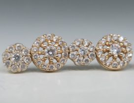 A pair of earrings, a pair of earrings made of 14 carat yellow gold, not signed. The purity of the