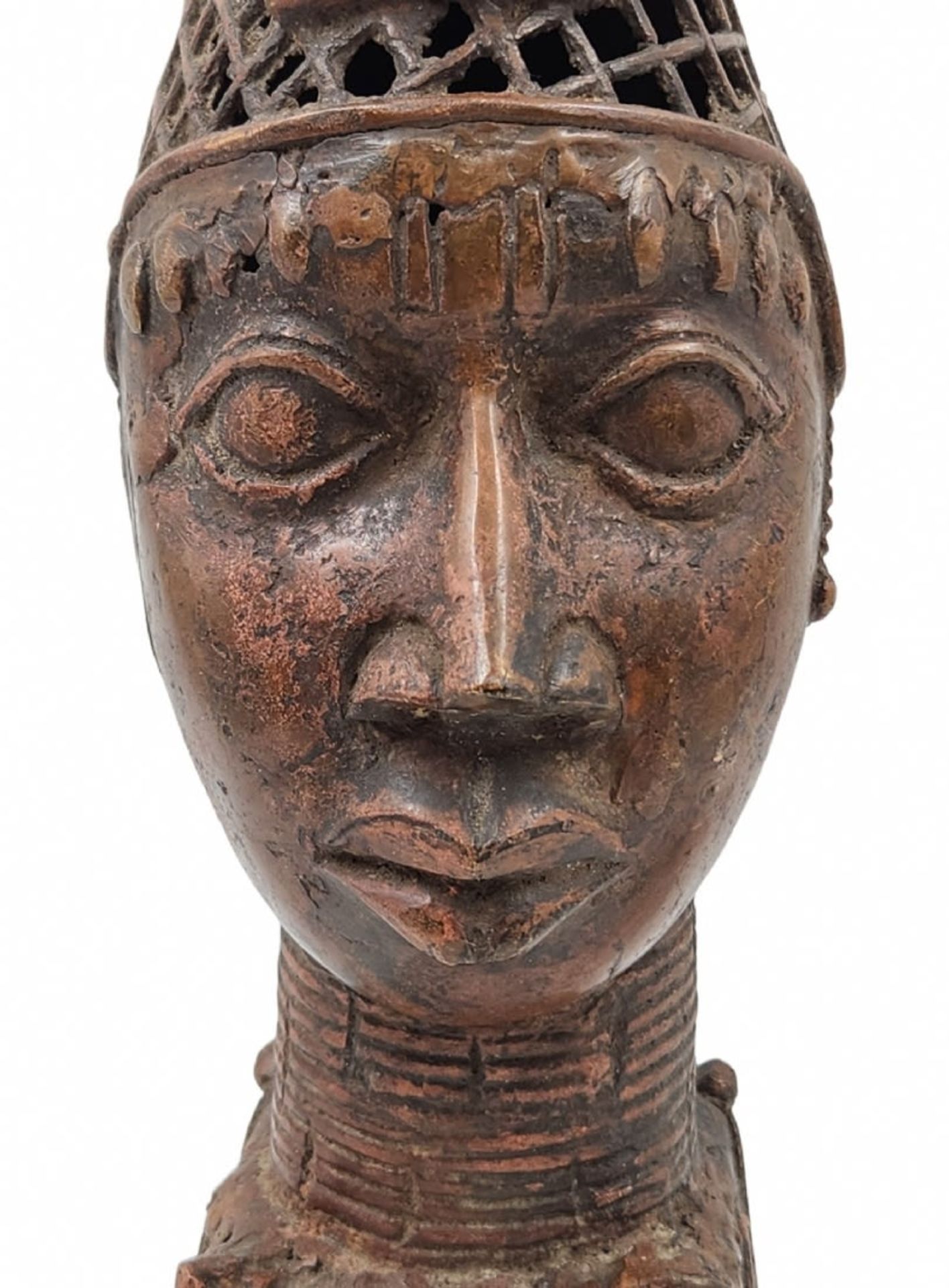 Antique African bronze statue, from the first third of the twentieth century, in the form of a - Image 4 of 6