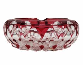 Crystal bowl, a high-quality and massive Belgian bowl, made by Val Saint Lambert, decorated with