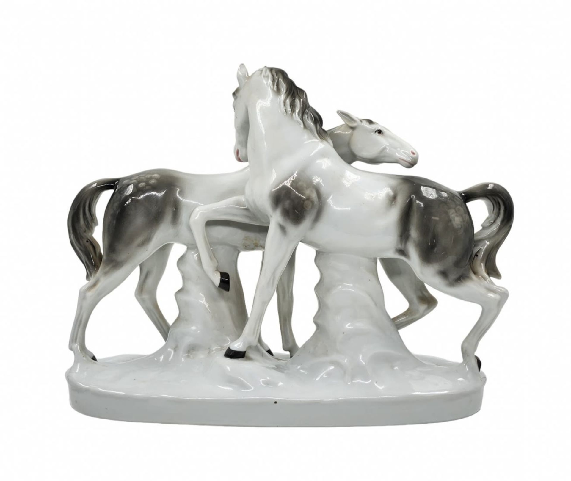 A large porcelain statue in the form of two horses, decorated with hand painting, not signed. - Image 2 of 6