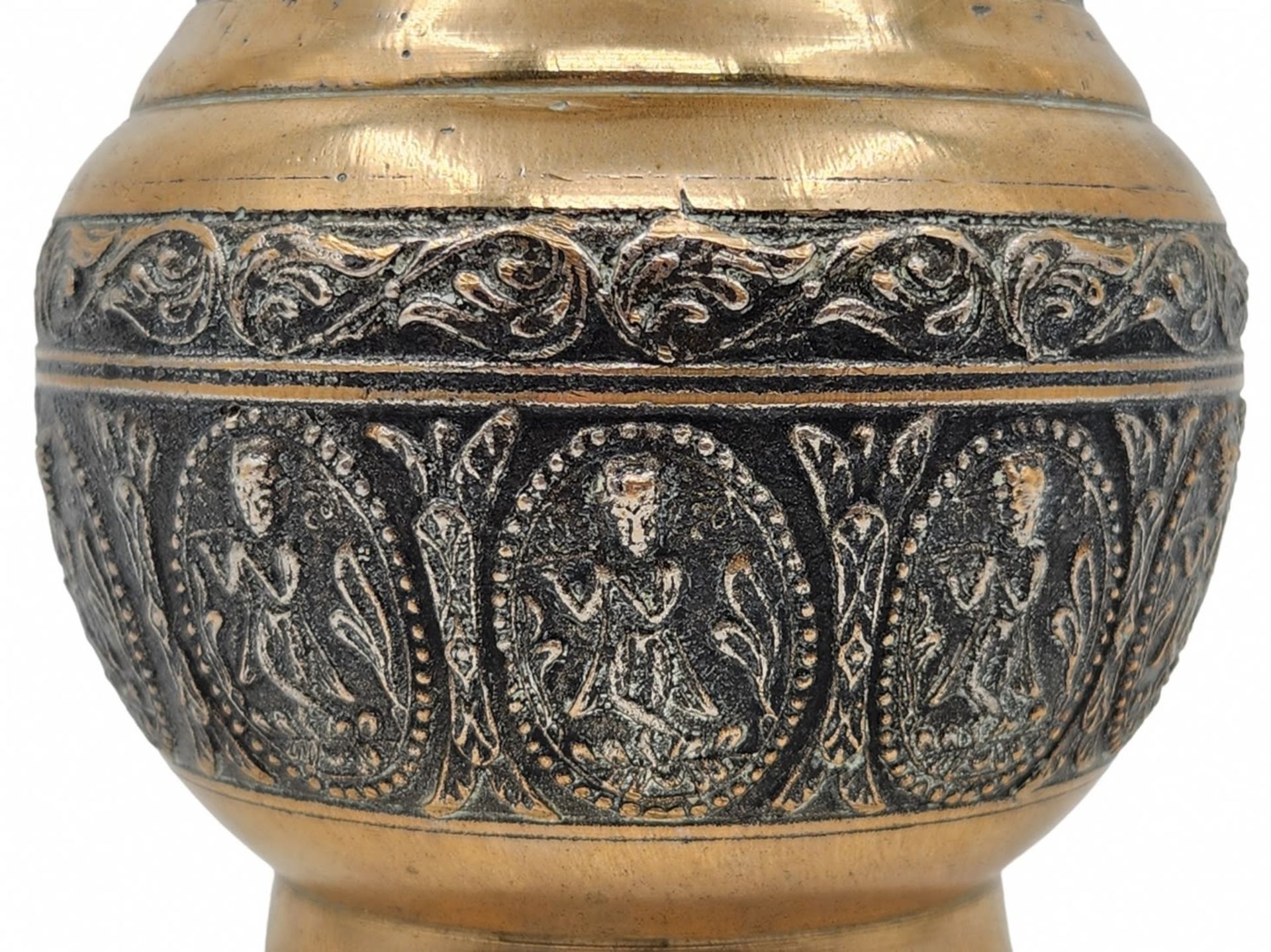 Indian pitcher made of brass, a partly silvered cast decorative urn. Width: 11 cm. Height: 15.5 - Image 4 of 5