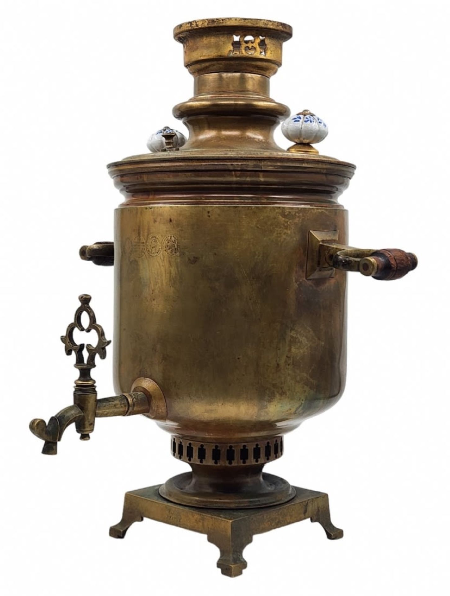 Antique Russian samovar, a large brass samovar from the 19th century. Width including handles: 35 - Image 4 of 8