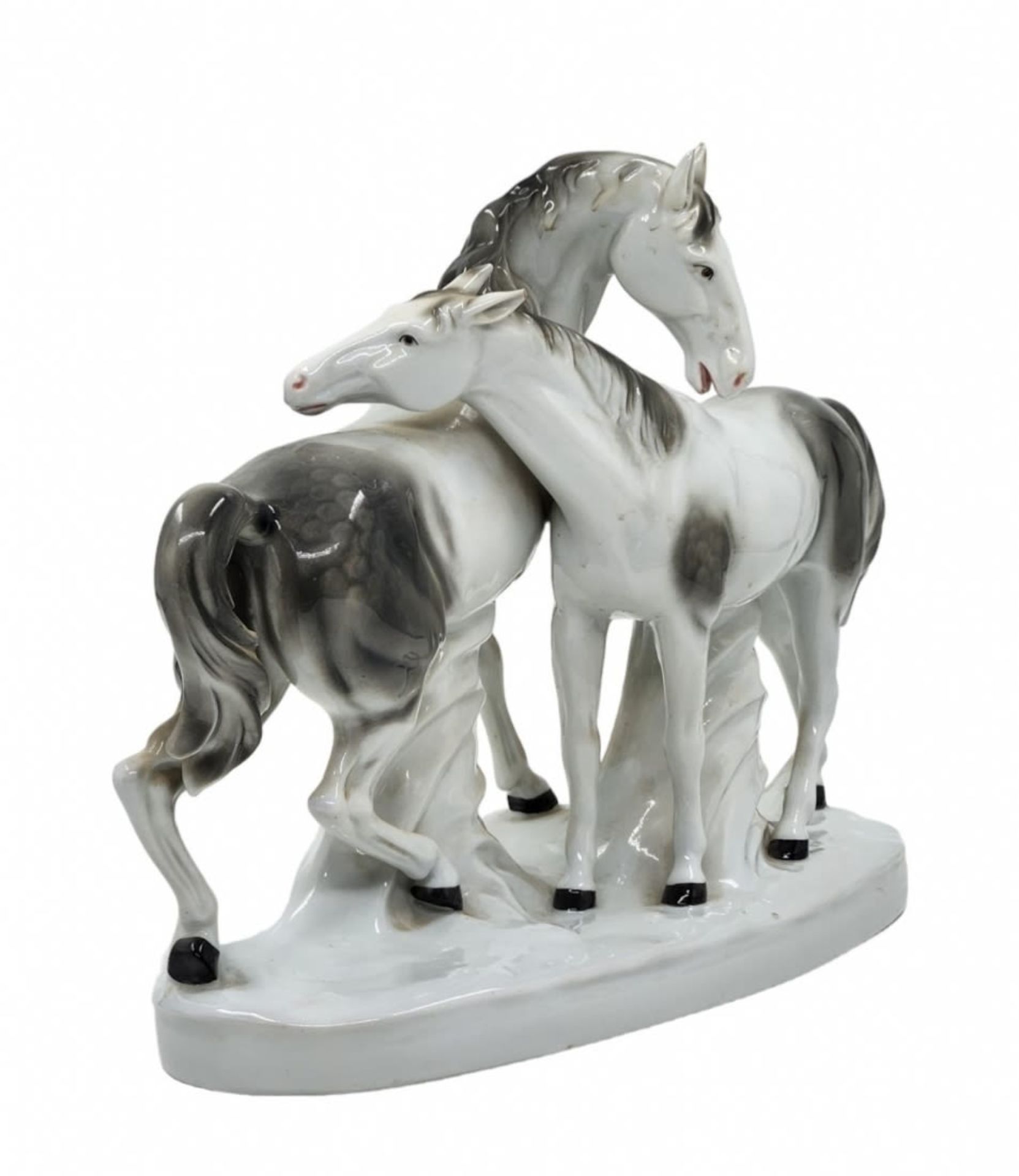 A large porcelain statue in the form of two horses, decorated with hand painting, not signed. - Image 3 of 6
