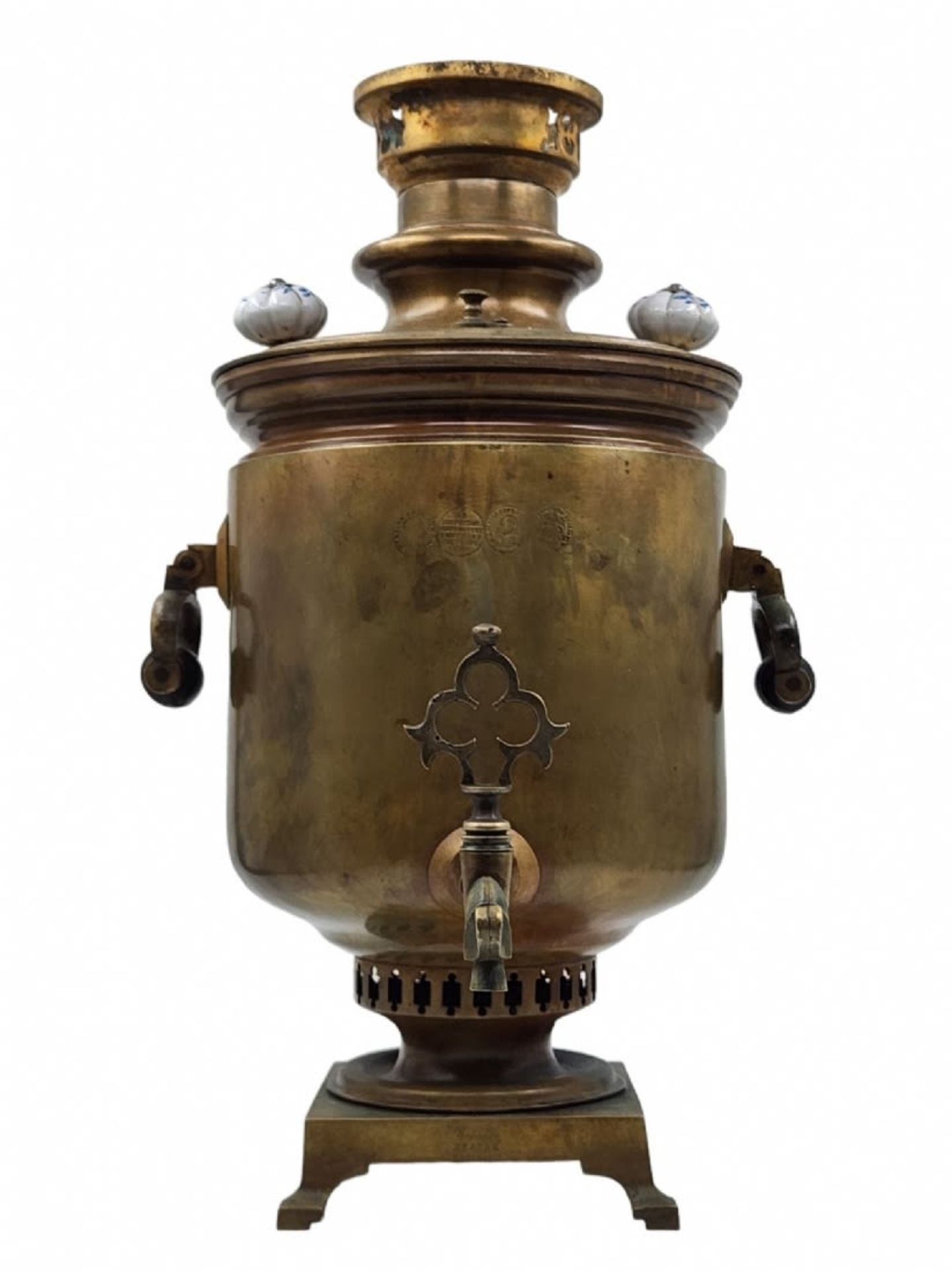 Antique Russian samovar, a large brass samovar from the 19th century. Width including handles: 35 - Image 2 of 8