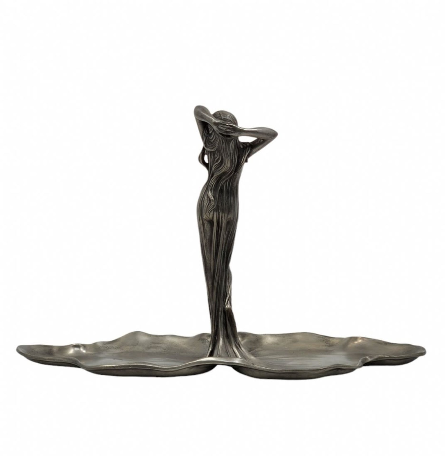 Table centerpiece in Art Nouveau style, made of pewter, signed, Total height: 23 cm, Length: 35