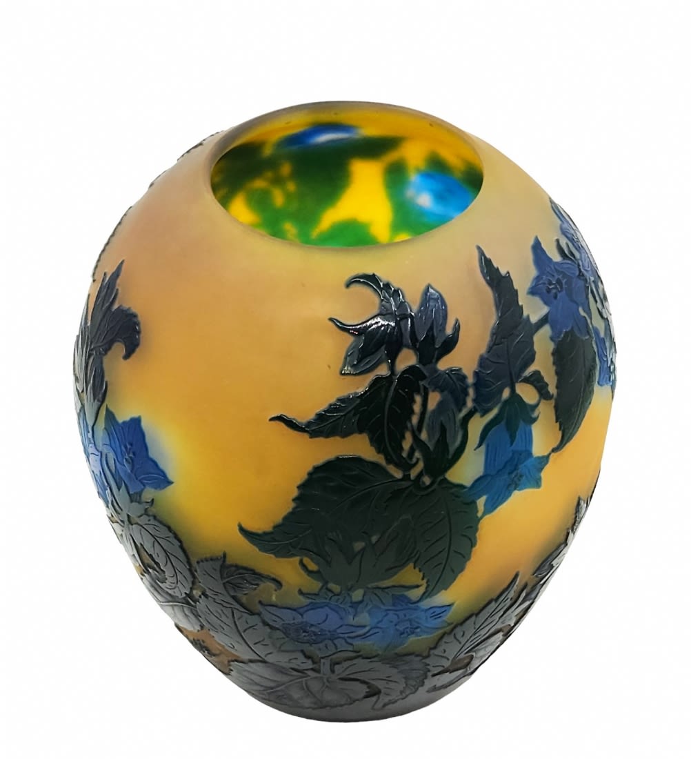 High quality French art nouveau vase made by 'Emile Galle', made of glass, decorated and signed in - Image 3 of 7