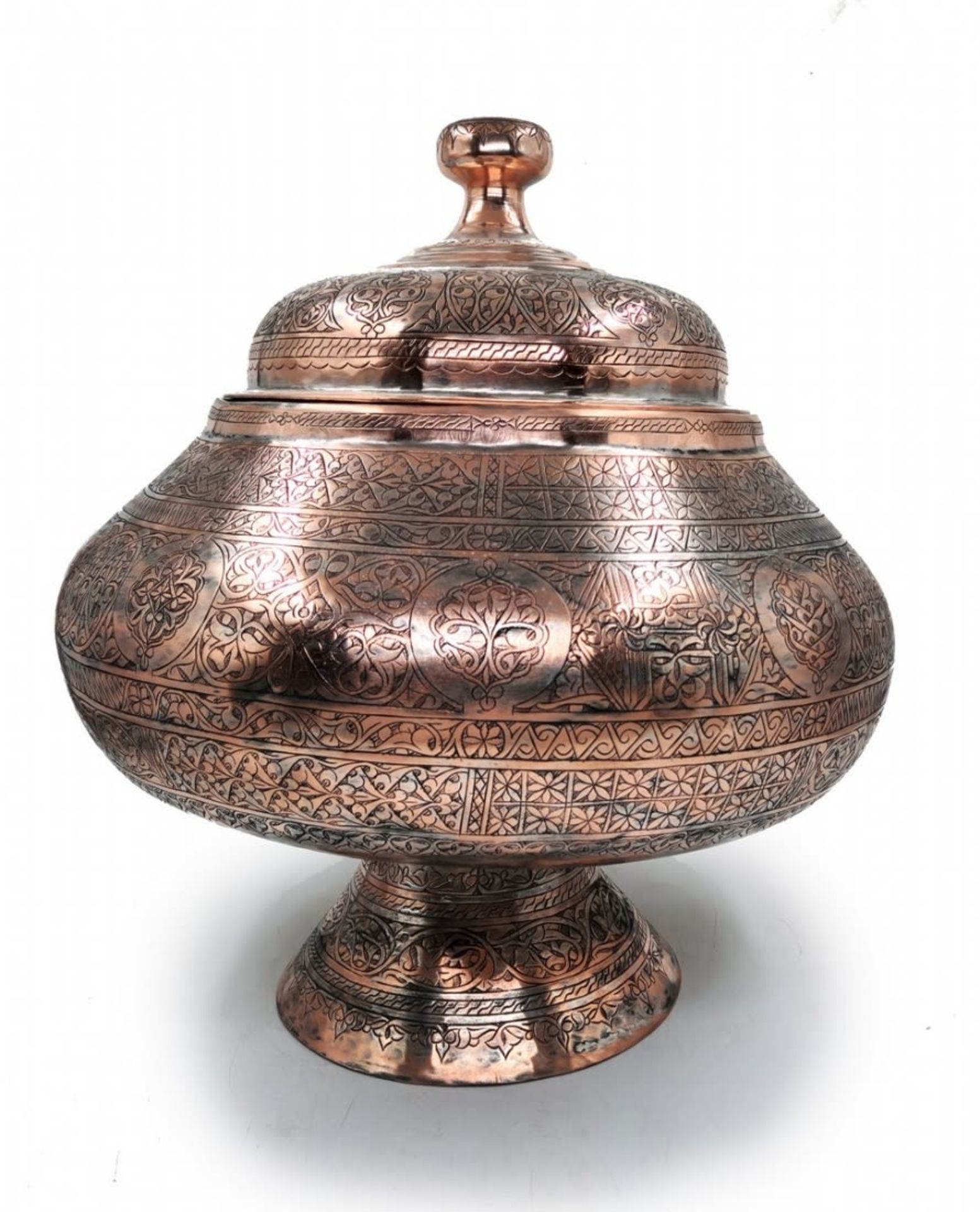 A very large antique Persian vessel, from the period of the Qajar Dynasty, with a matching cover, - Image 2 of 10