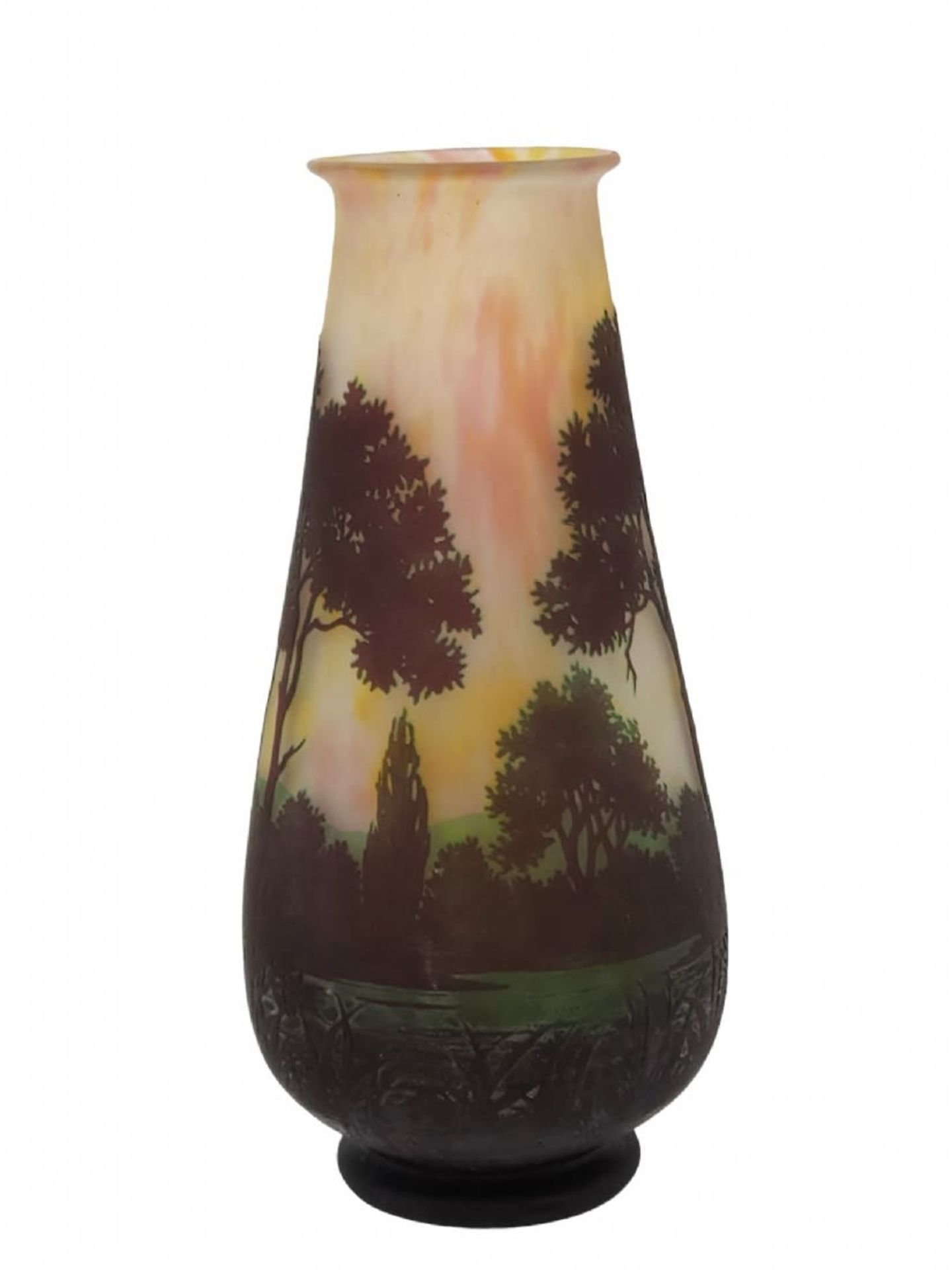 A French art nouveau vase made by Daum Nancy, decorated and signed with a cameo on a 'pate de verre' - Bild 4 aus 5