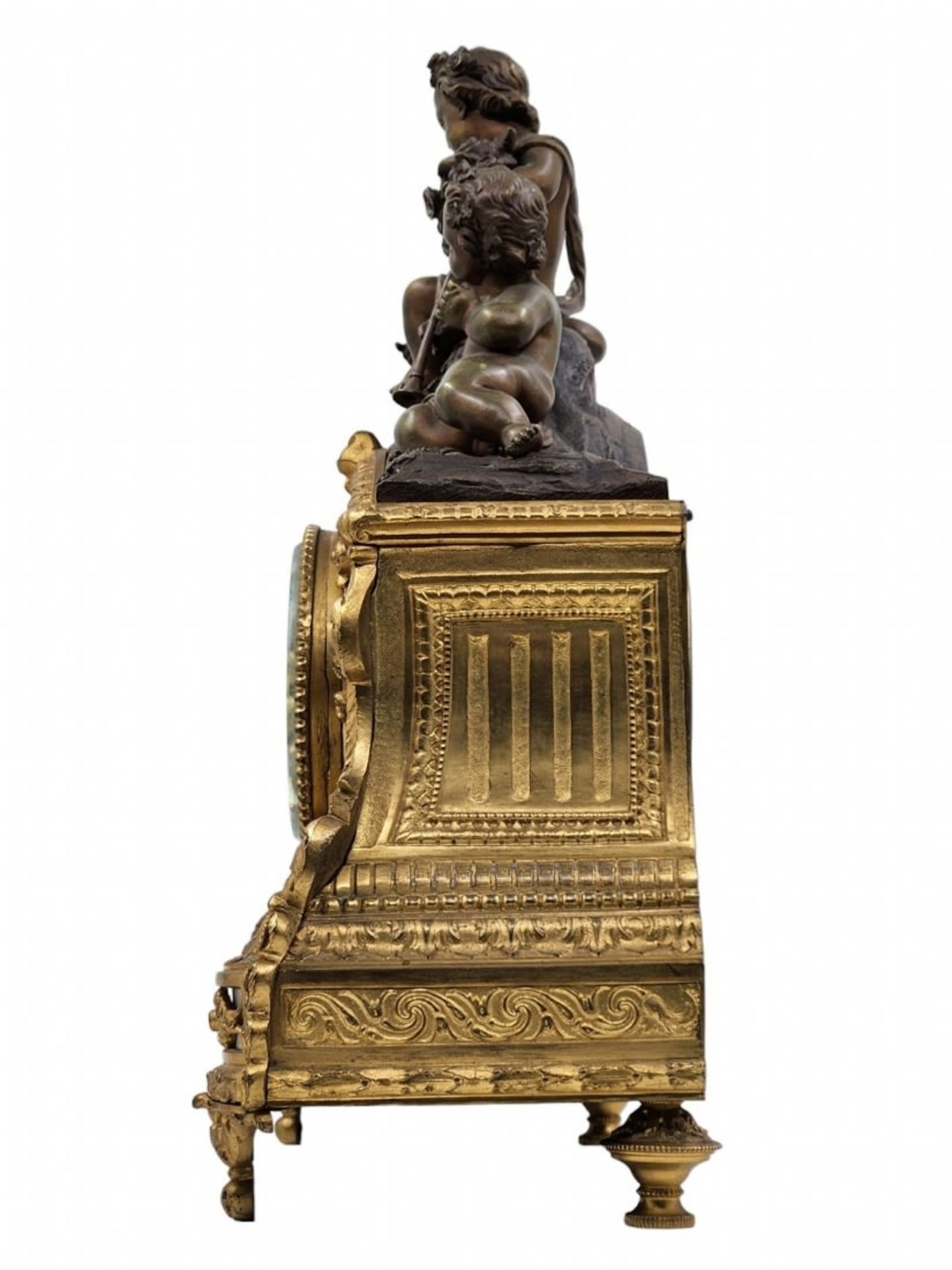 Antique French mantle clock, from the 19th century, made of bronze and white marble, the head is - Image 5 of 19