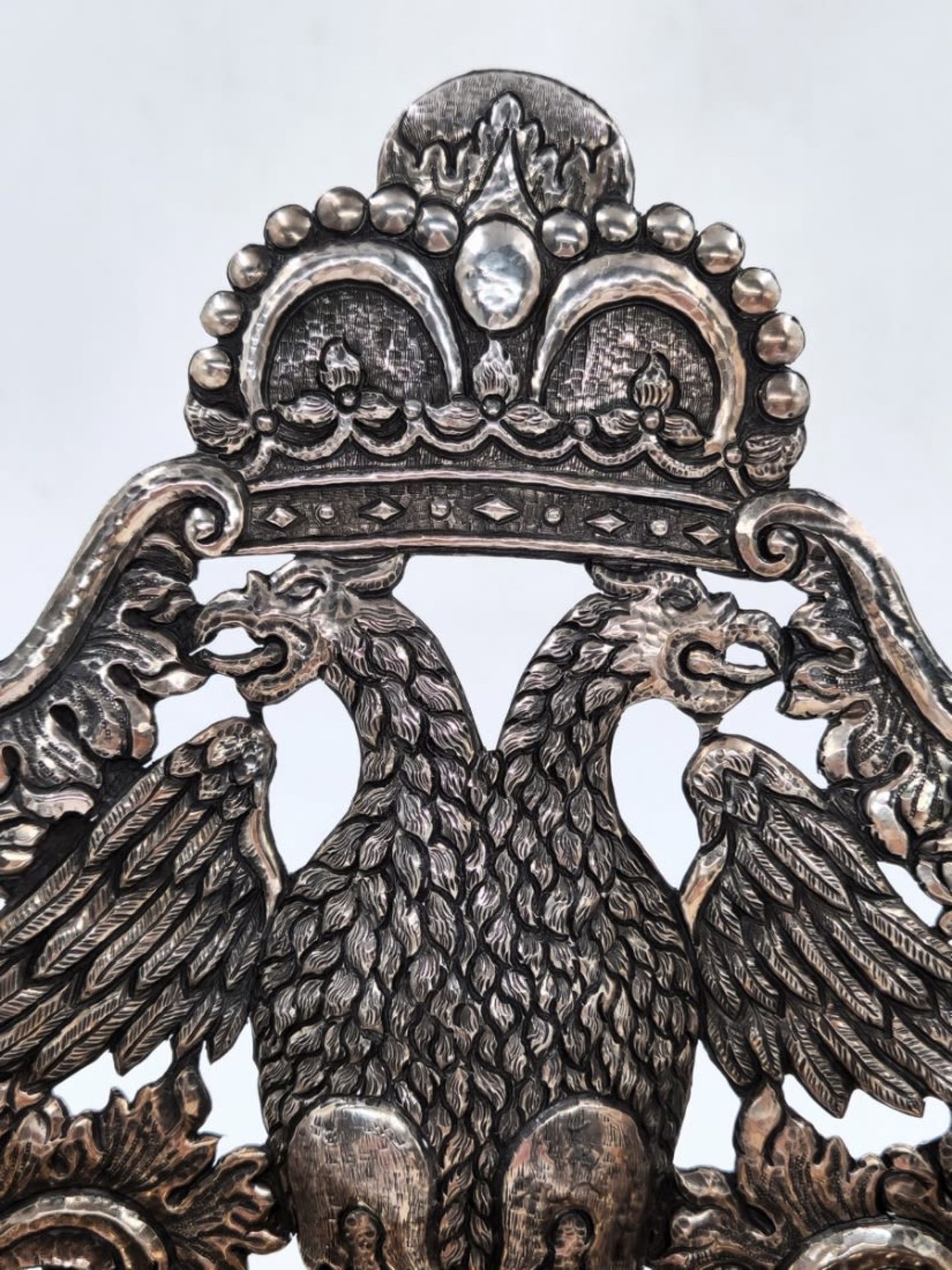 Impressive and beautiful Menorah made of sterling silver, (signed), decorated with an eagle pattern, - Bild 6 aus 9