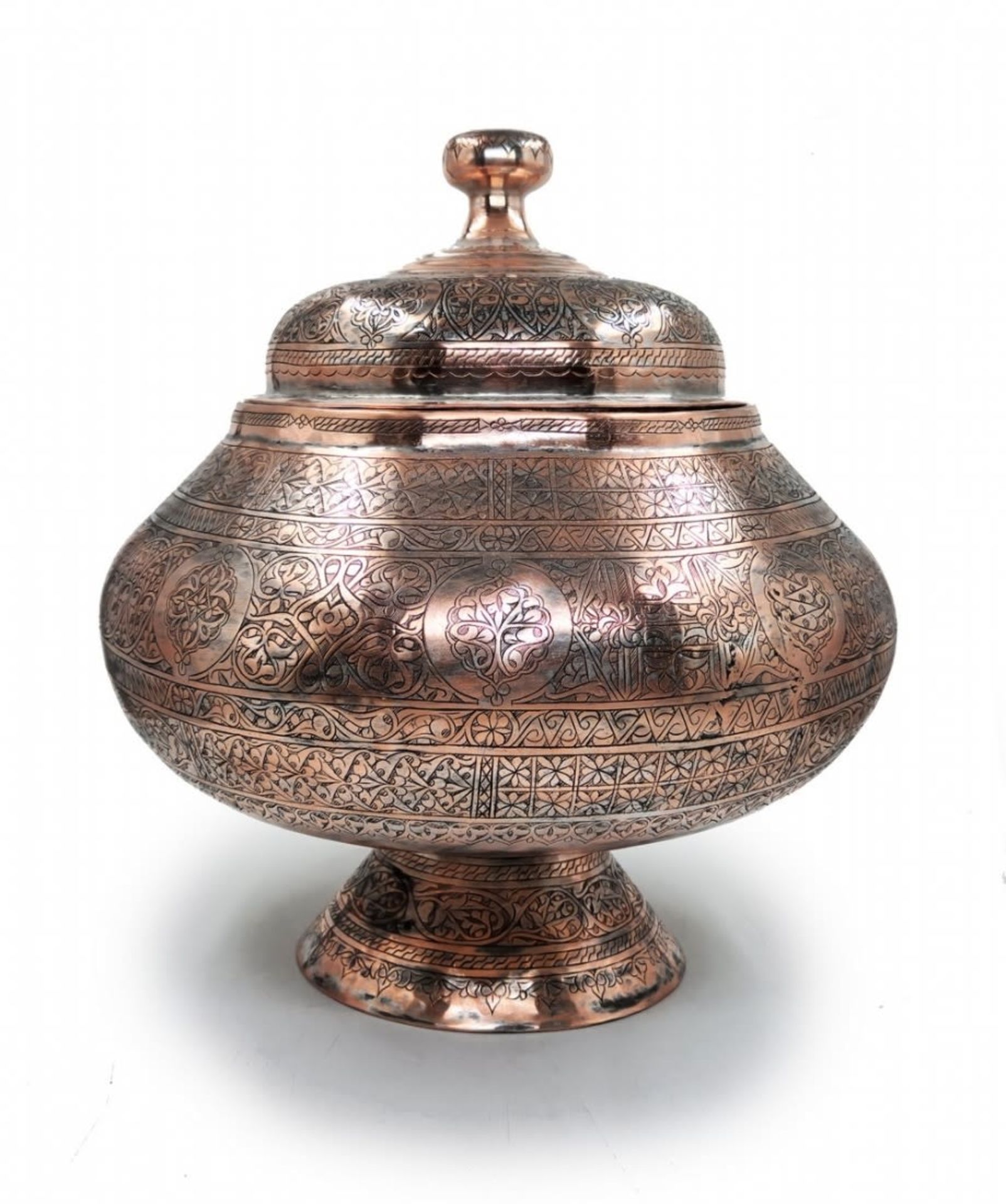 A very large antique Persian vessel, from the period of the Qajar Dynasty, with a matching cover, - Image 3 of 10