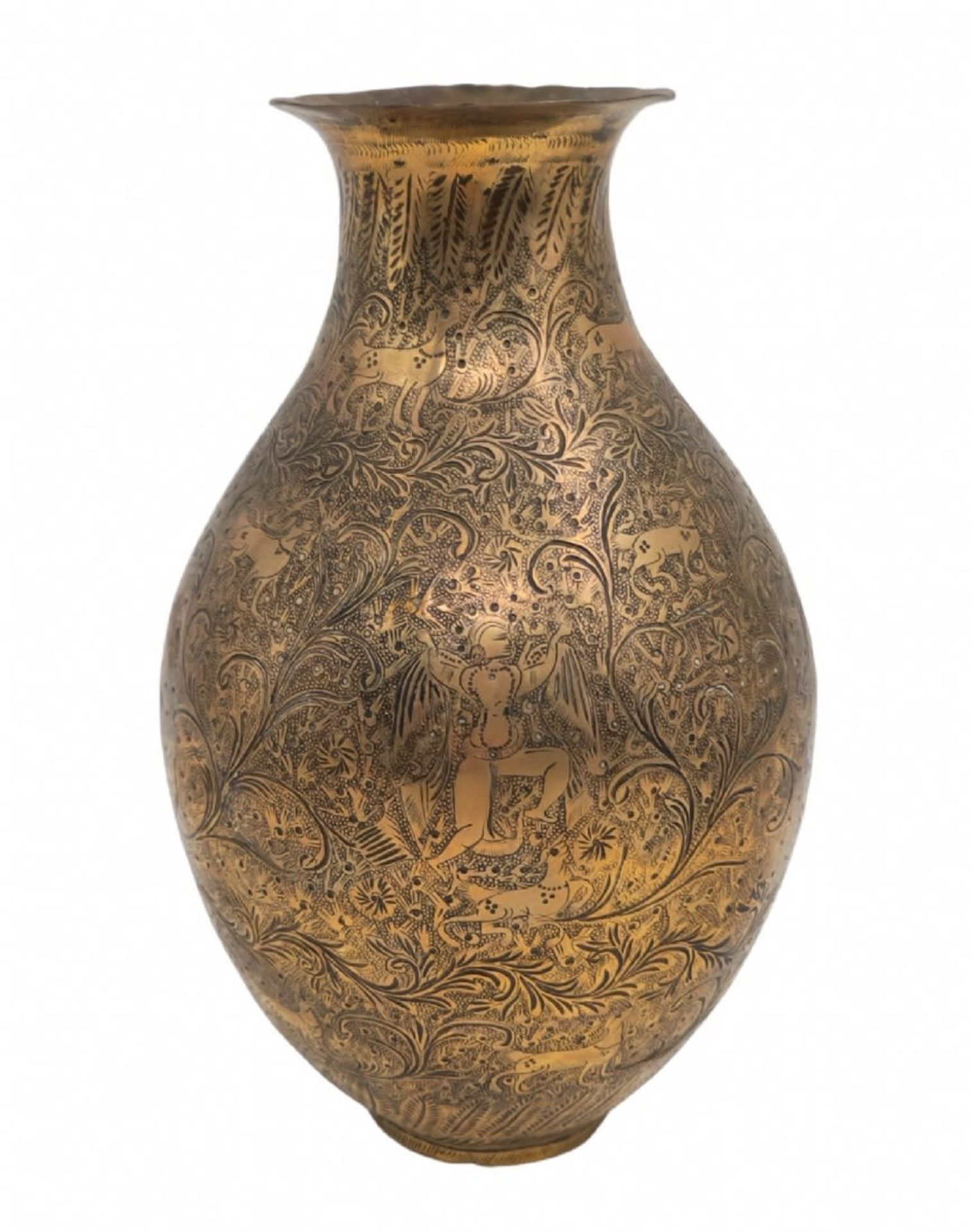 An antique Islamic urn from Mughal Empire period, made of brass, richly decorated with hand-engraved - Image 3 of 4