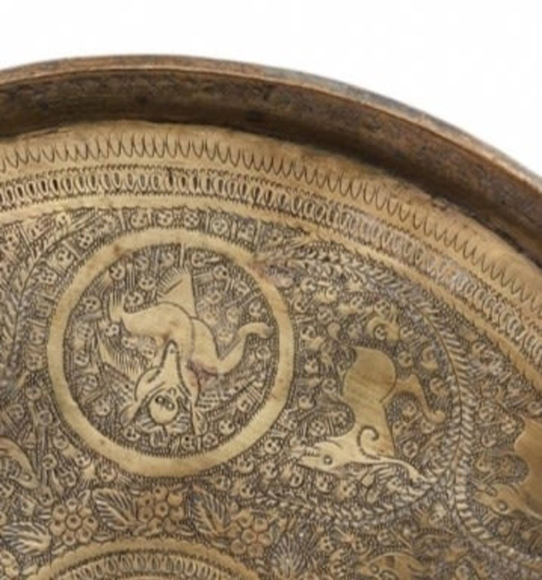 Antique Persian Hindu Platter from the 19th century, made of brass, decorated with hand-engraved - Bild 3 aus 3
