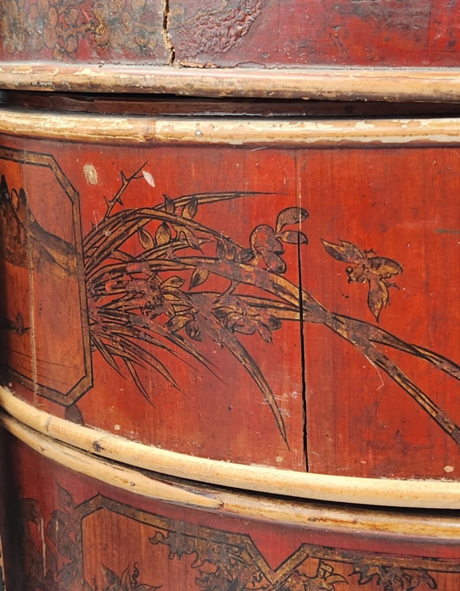 Chinese marriage basket for dowry, made of wood and straw, hand painted on a lacquer background, - Bild 4 aus 14