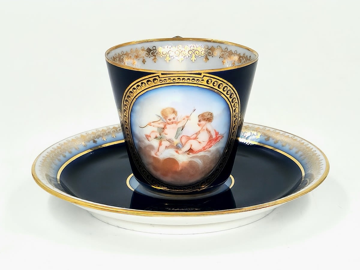 A beautiful, high-quality, antique French porcelain cup of the 'Demitasse Cup' type, from the 19th
