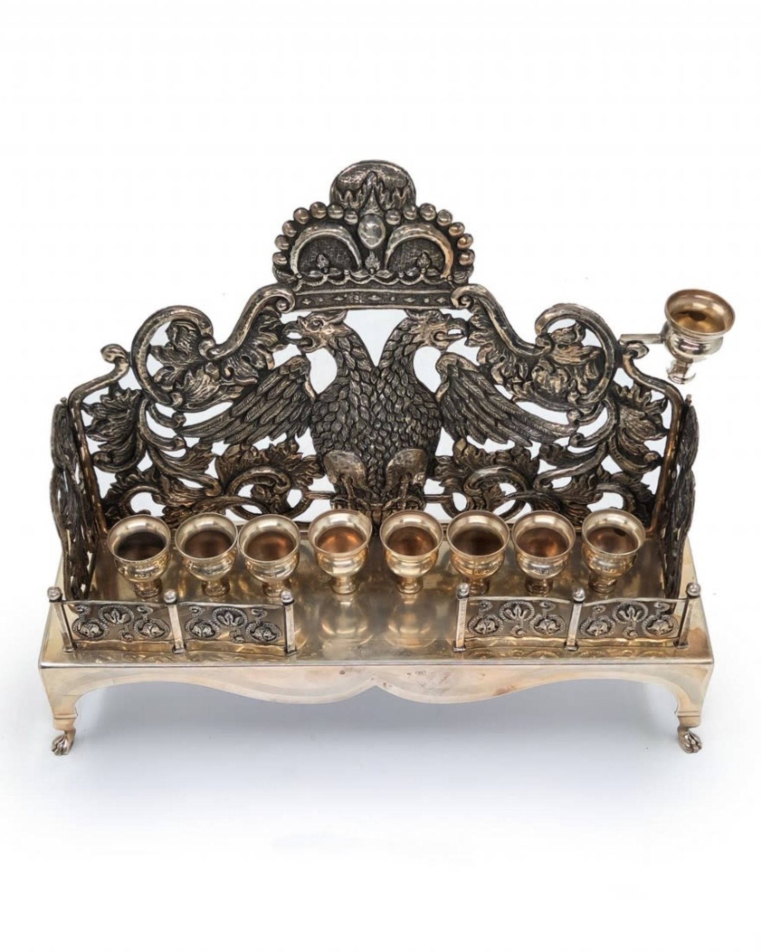 Impressive and beautiful Menorah made of sterling silver, (signed), decorated with an eagle pattern, - Bild 5 aus 9