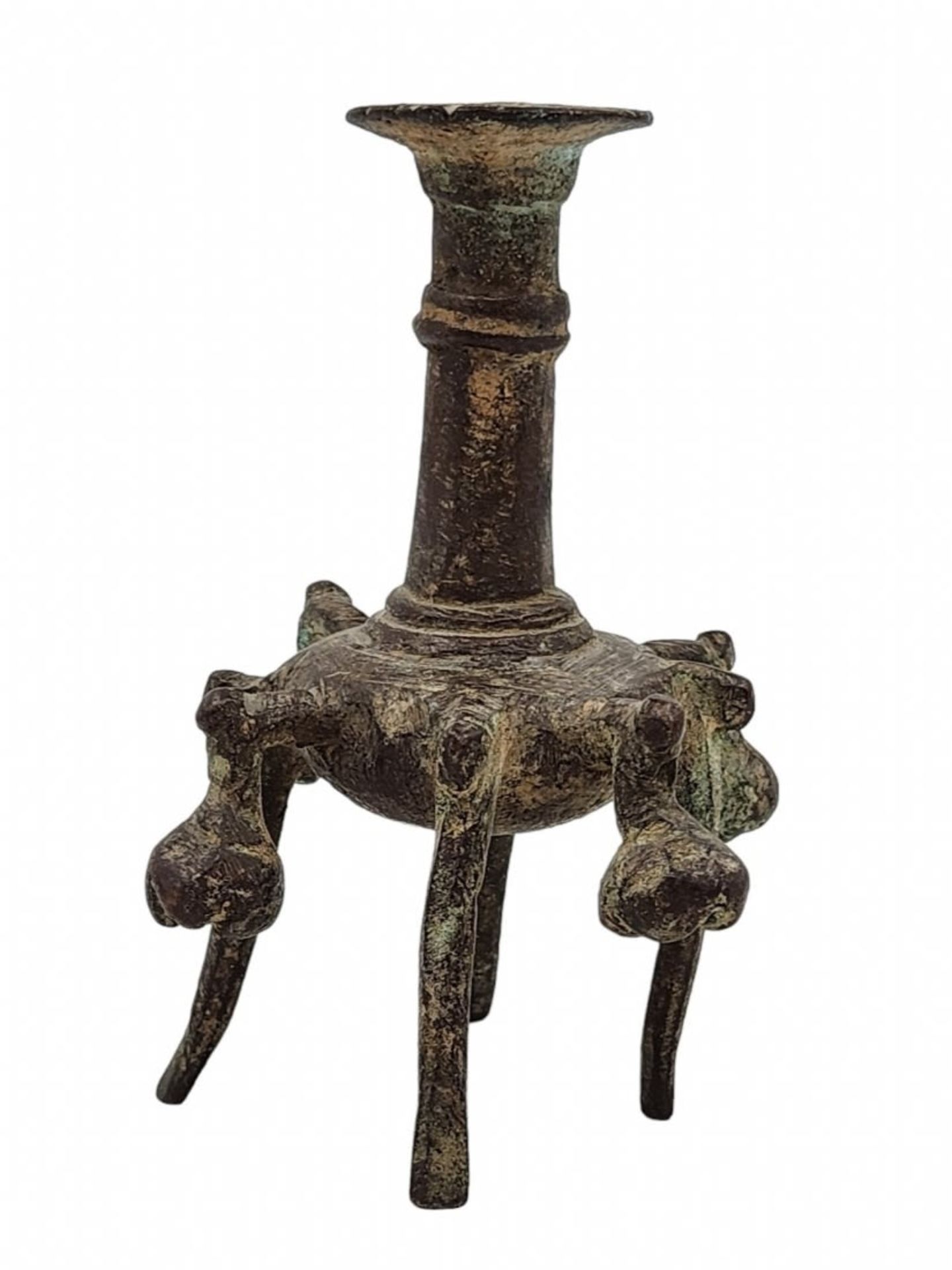 An antique Indian vessel for cosmetics, made of bronze, 18th century, Height: 14 cm, Width: 10 cm. - Image 2 of 5