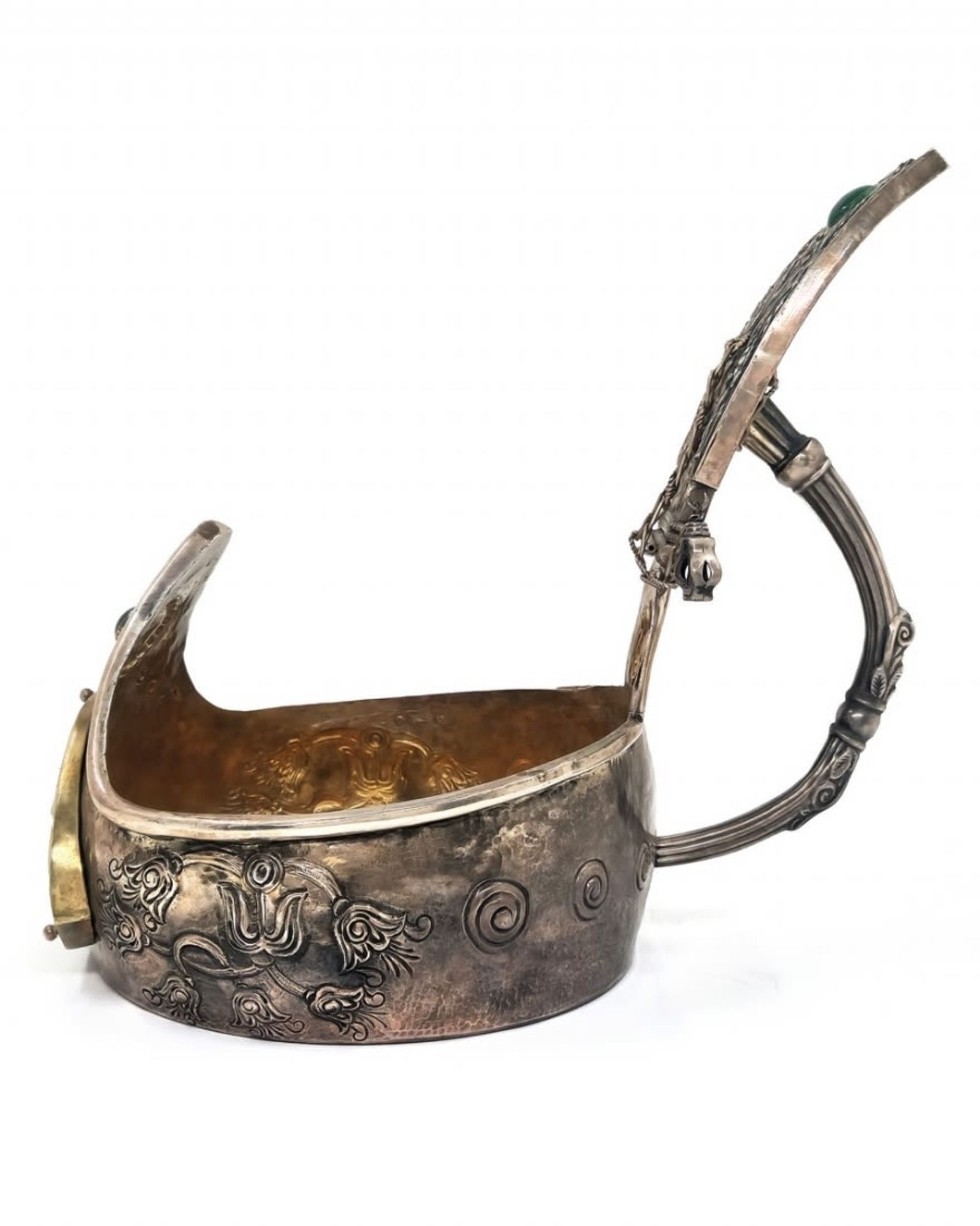 A high-quality and impressive Kovsh, made of silver, decorated with enamel and signed, Total weight: - Bild 3 aus 8