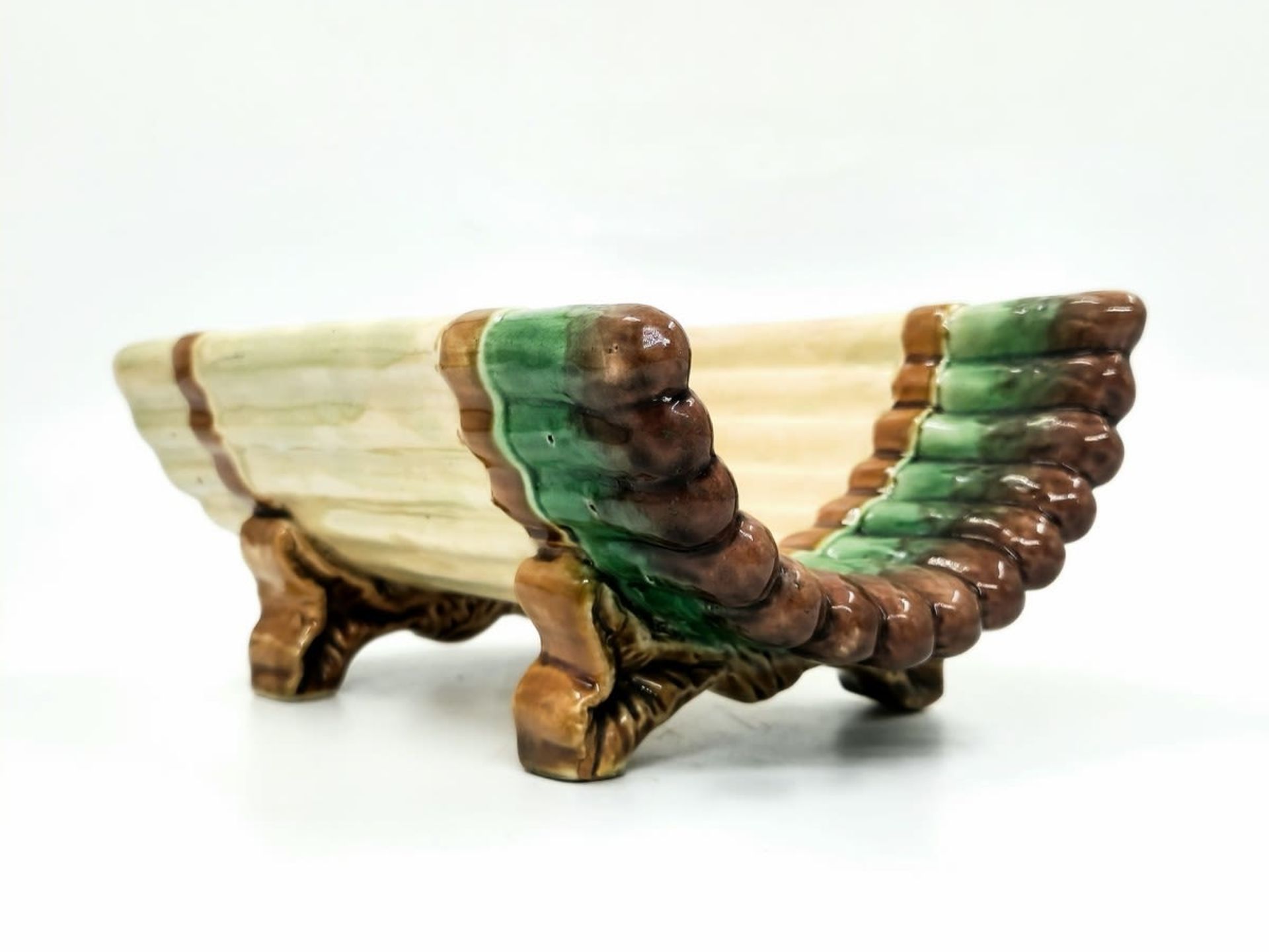 A beautiful old Asparagus Cradle made of Majolica, hand painted, not signed, 19th century, Width: 14 - Bild 2 aus 6