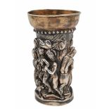 Kiddush cup made of sterling silver (925), panoramic decorated with ballet decorations in 'Repousse'