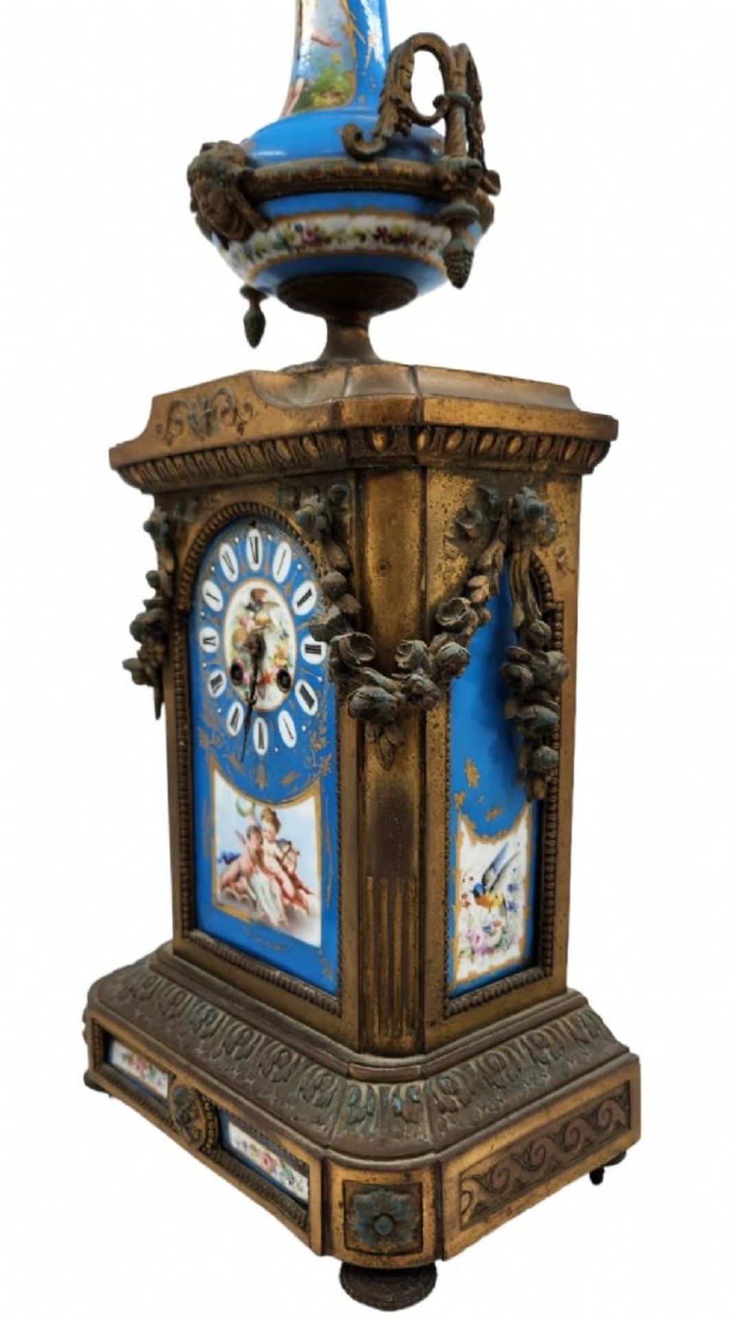 An antique and magnificent French Mantle clock, 19th century, period of Napoleon III, made of bronze - Bild 7 aus 15