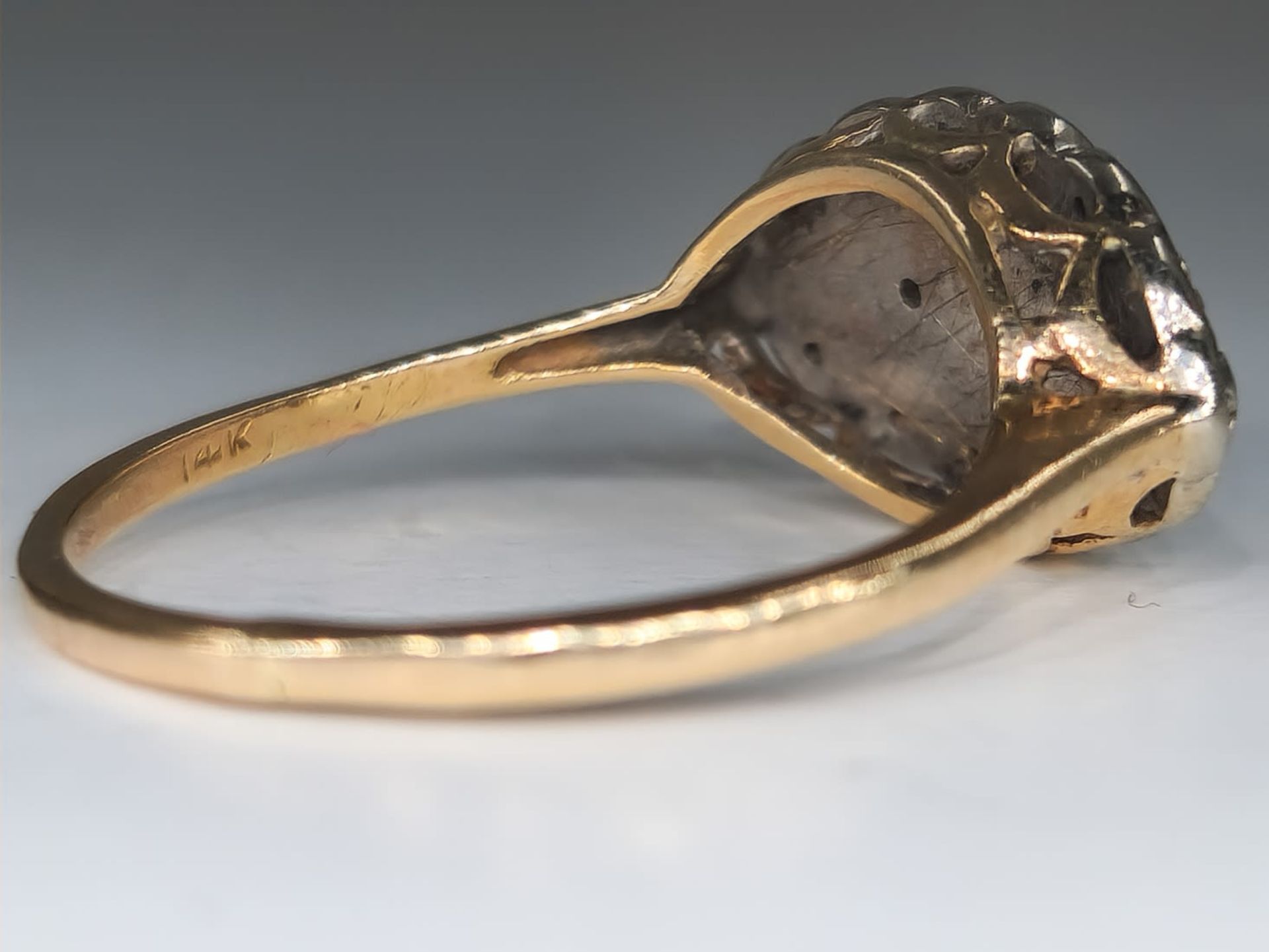 14K antique gold ring with diamonds, the diamonds with a total weight of about: 20 points, Total - Image 3 of 6