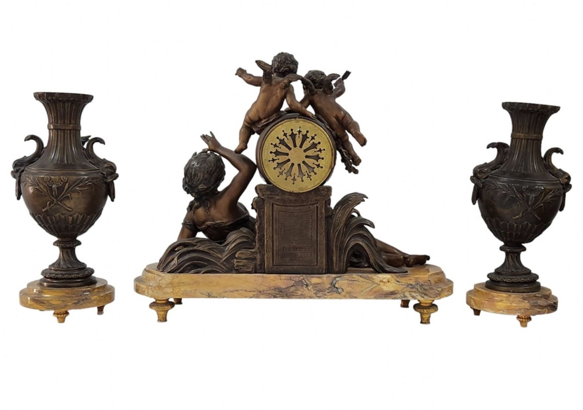 'Angels surprising a Nymph' - Antique French Mantel Clock, large and magnificent, made of spelter - Bild 2 aus 11